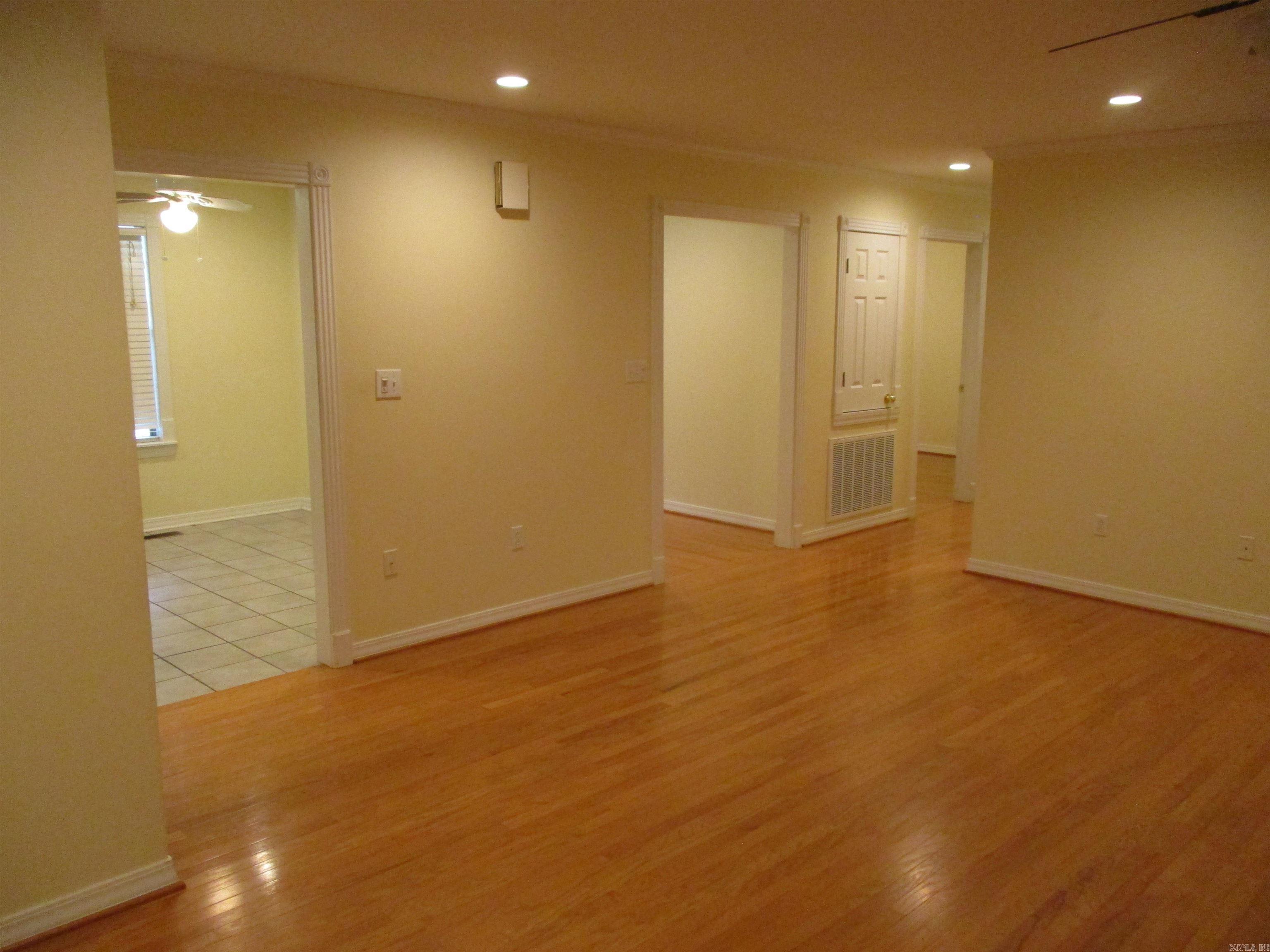 HIDDEN ISLE - Residential