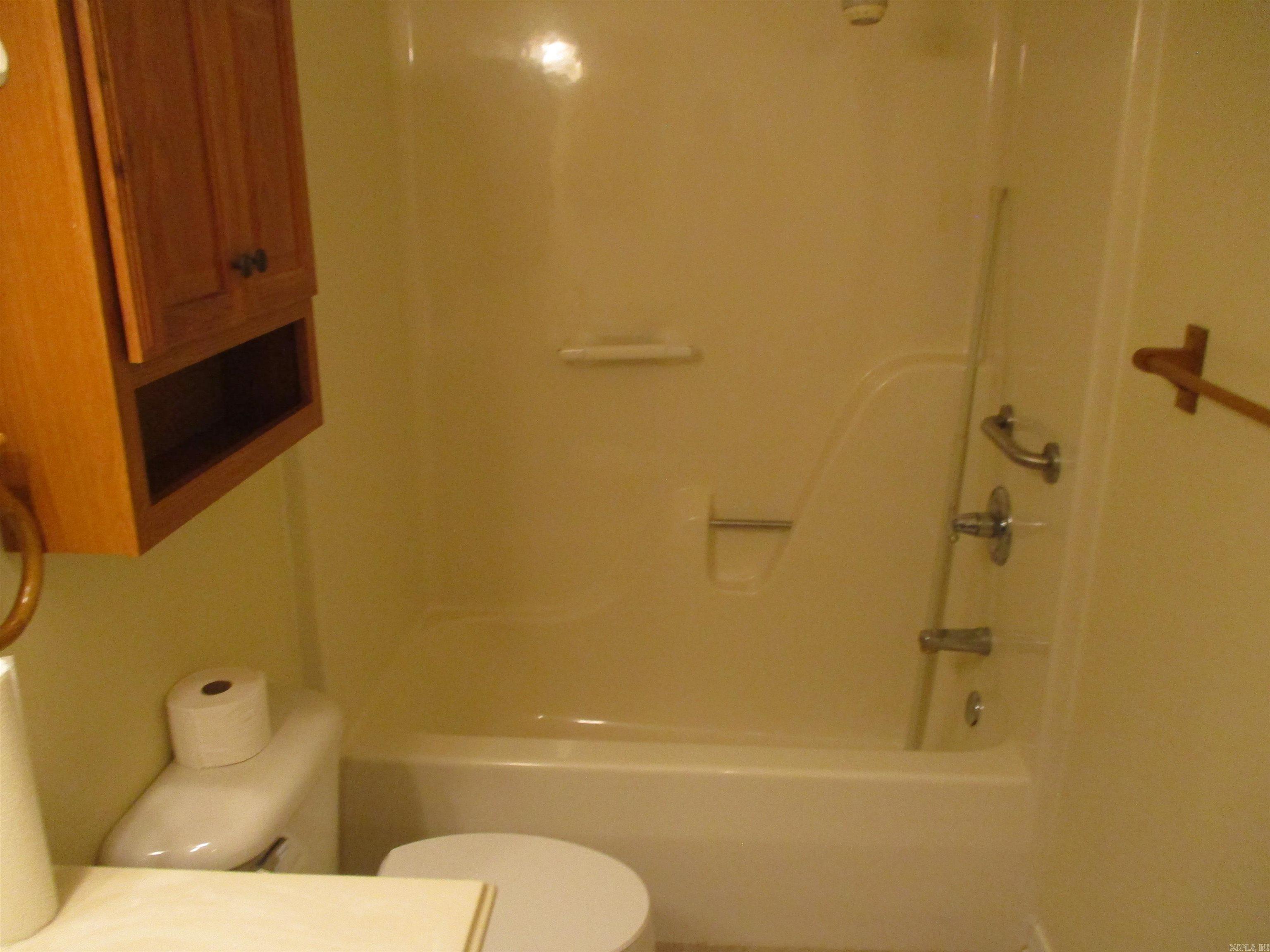 HIDDEN ISLE - Residential