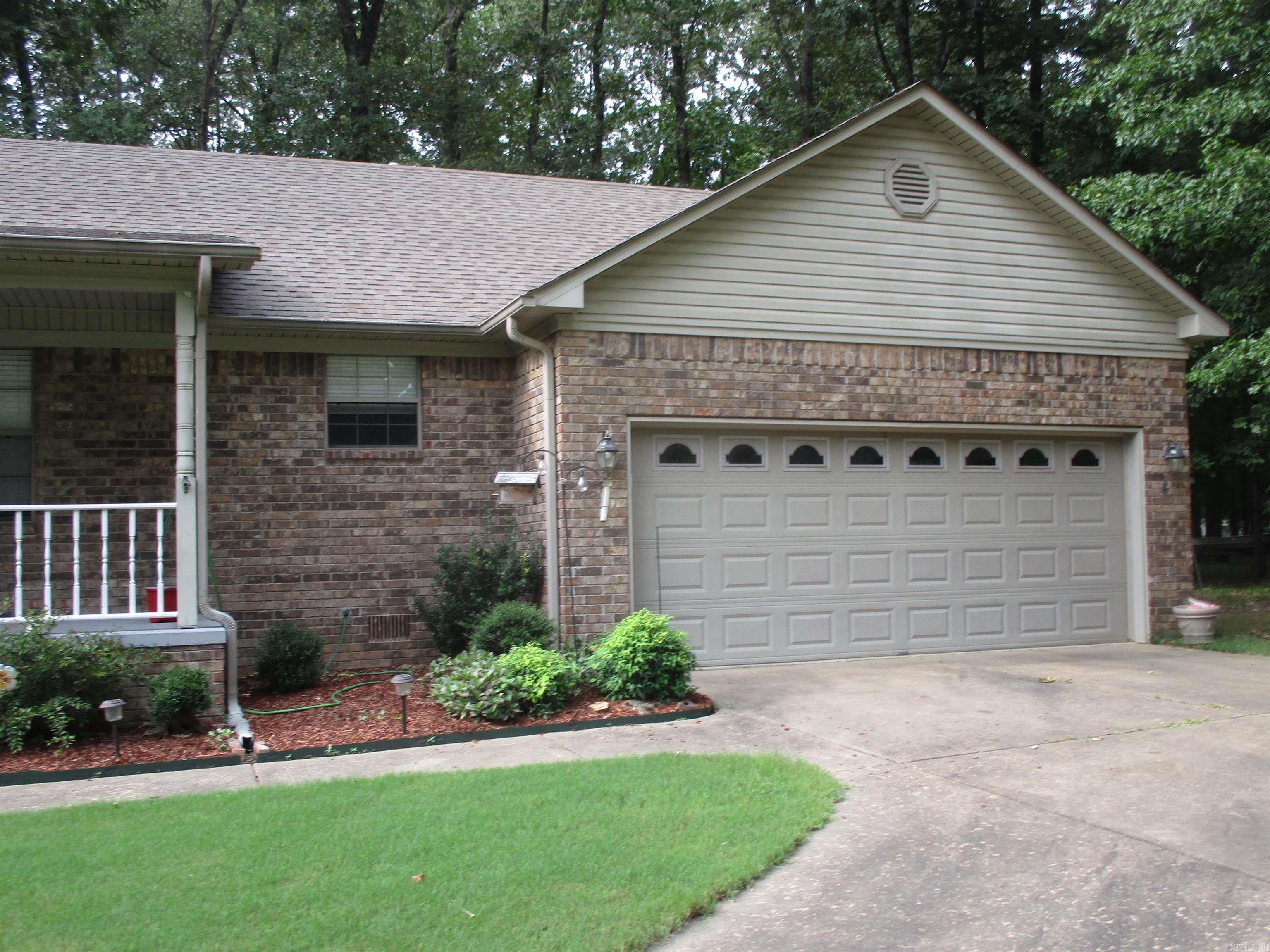 HIDDEN ISLE - Residential