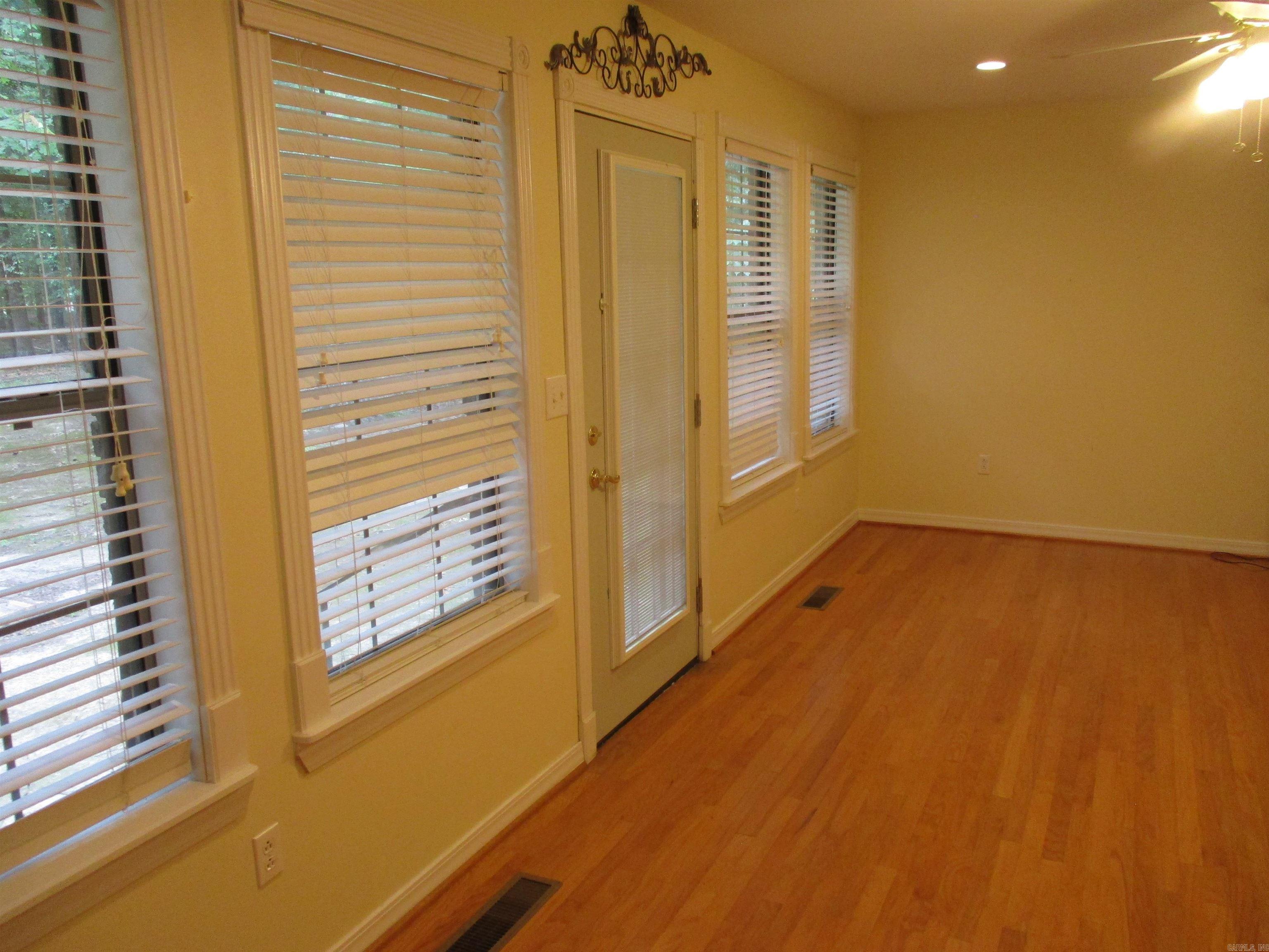 HIDDEN ISLE - Residential