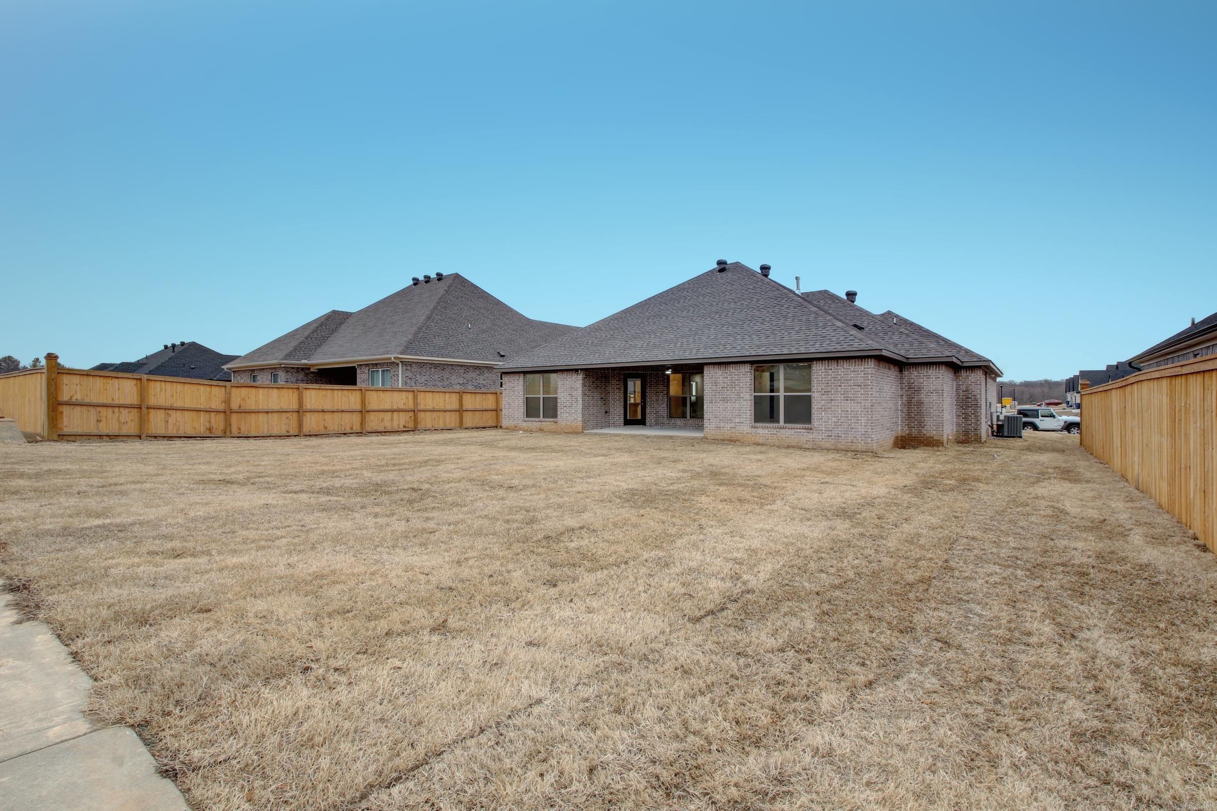 COUNTRY CLUB OF ARK THE - Residential