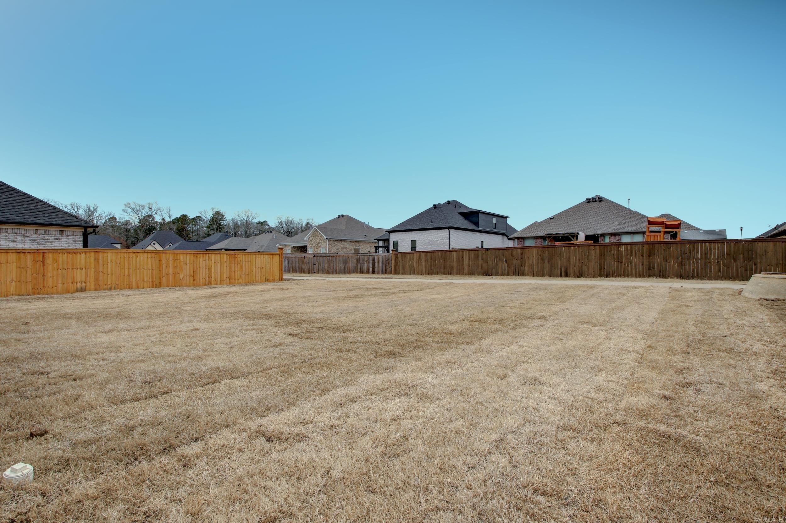 COUNTRY CLUB OF ARK THE - Residential
