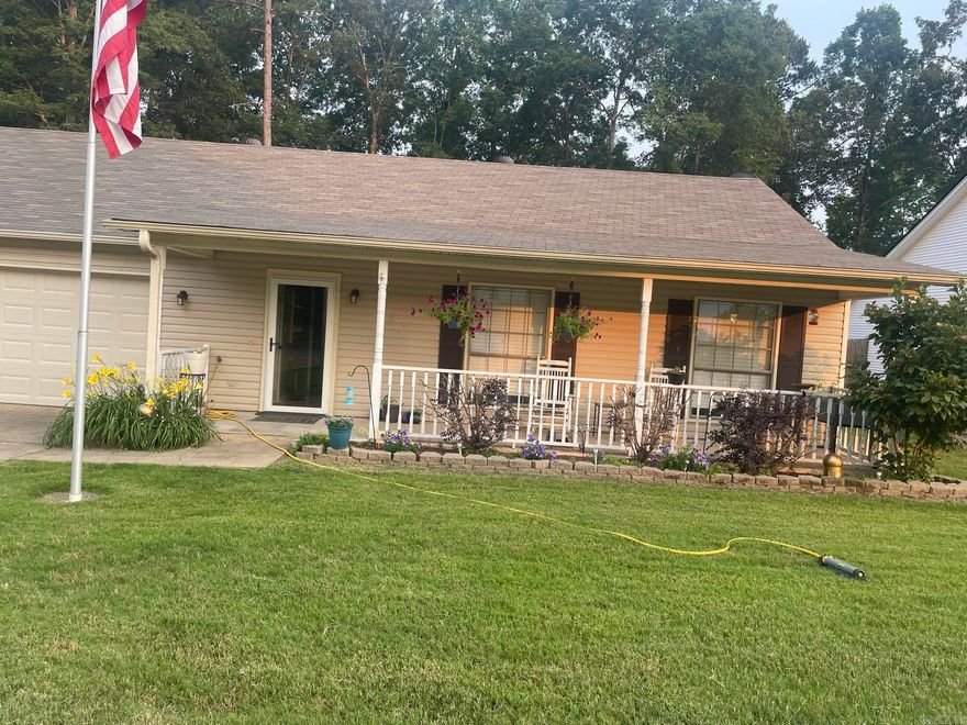 Very Clean Cottage in Timbermist. All tile and Laminate flooring, new kitchen backsplash, sprinkler system, sod, french patio doors, interior paint and garage door motor. Roof and Hvac and water heater all 6 yrs old. Kitchen pantry & Fridge stays. Hall bath with walkin shower, primary suite with private bath and 2 closets. Very nice deck with large fenced backyard, sprinkler system, new sod and gutters.