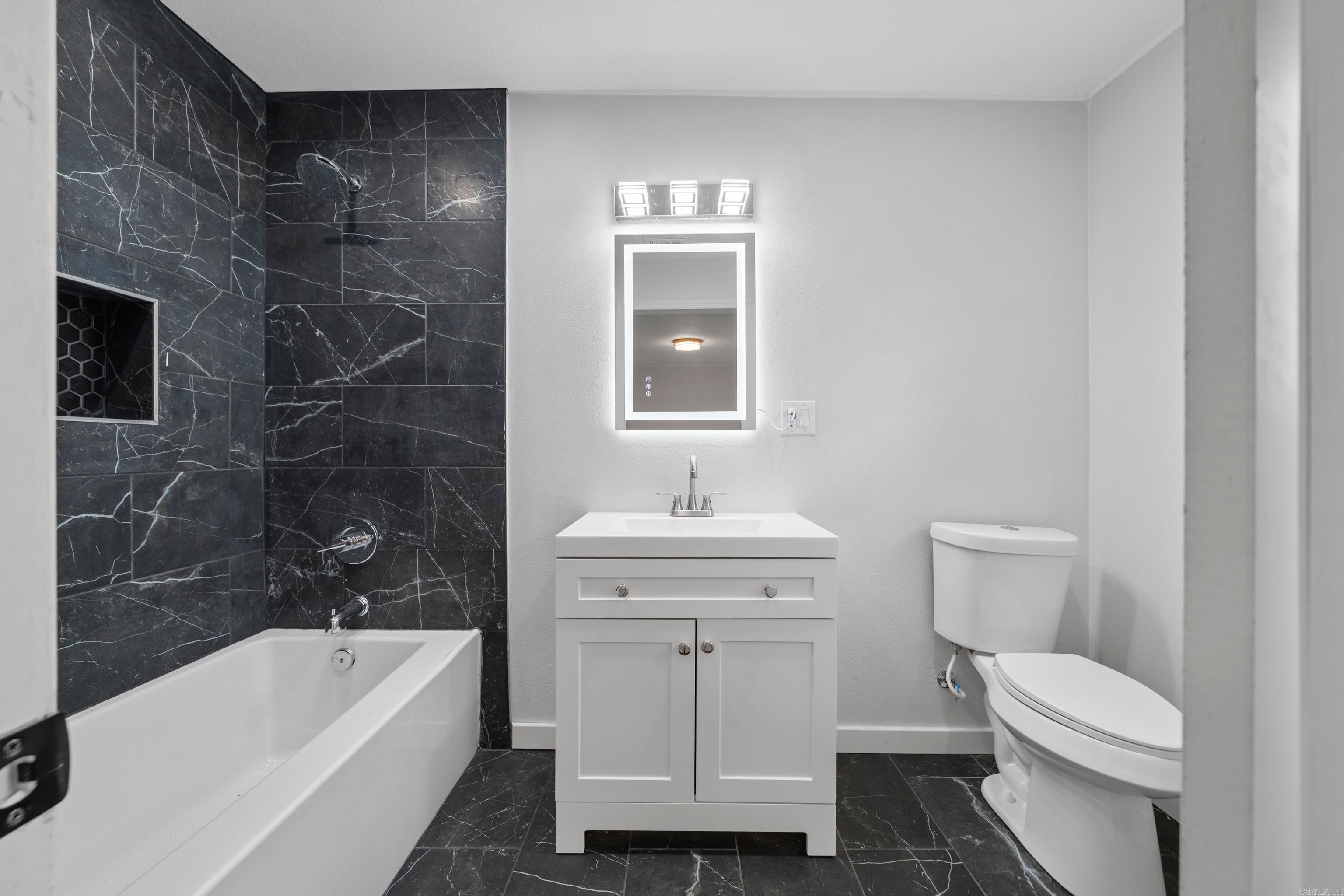 BEVERLY HILLS - Residential