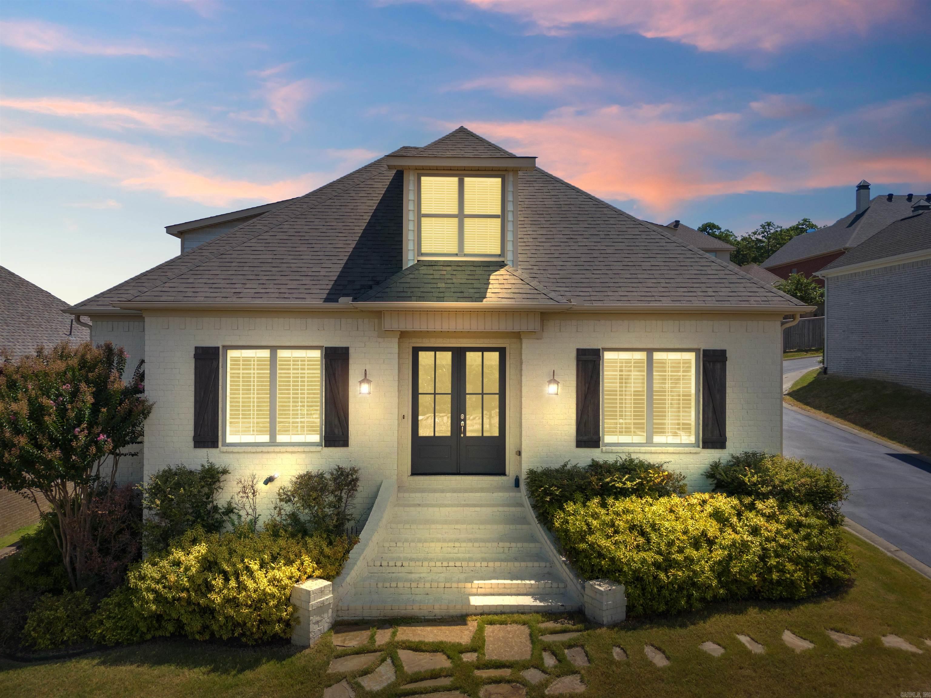 CHENAL VALLEY "TOURNAY CIRCLE" - Residential