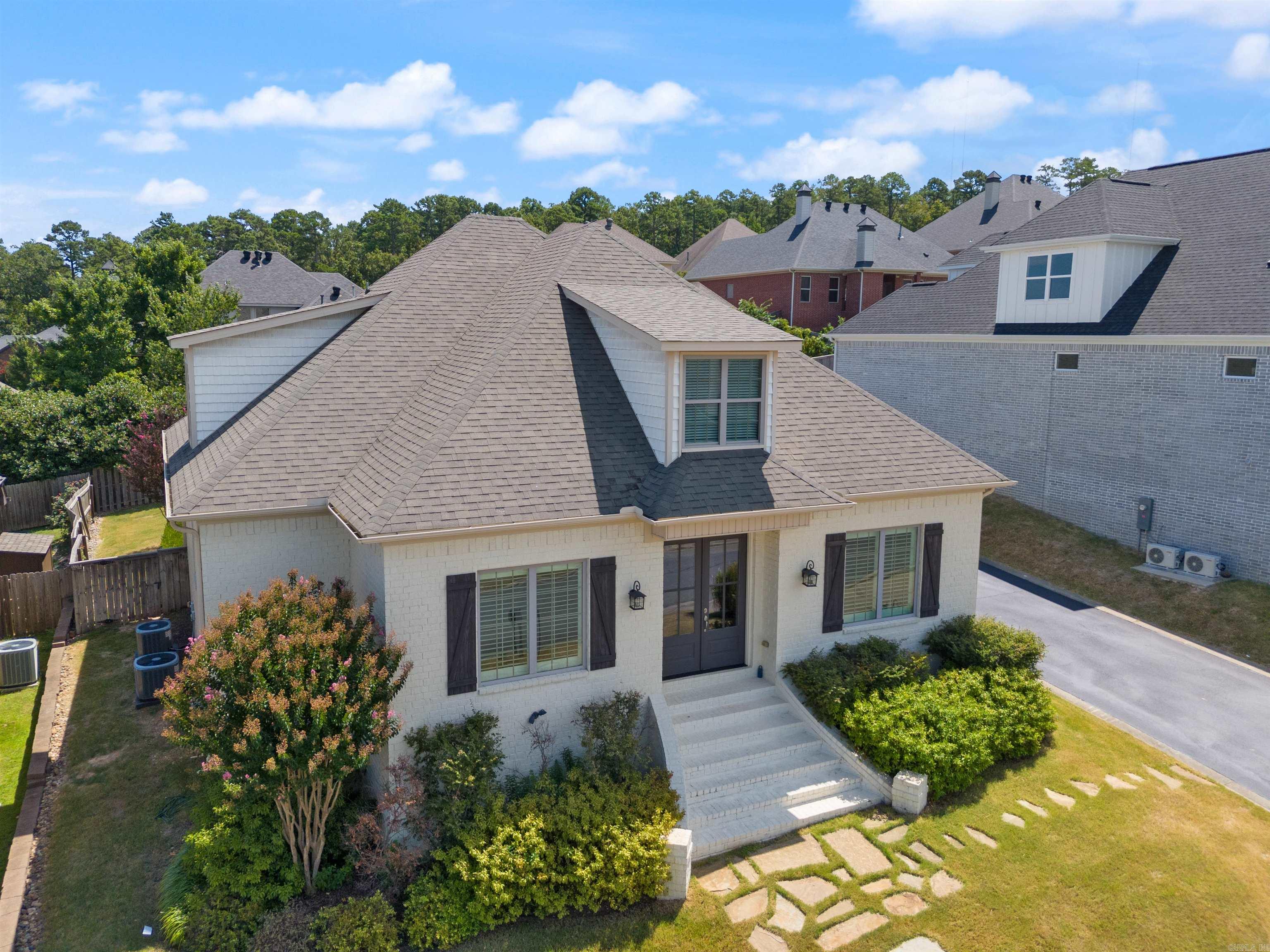 CHENAL VALLEY "TOURNAY CIRCLE" - Residential