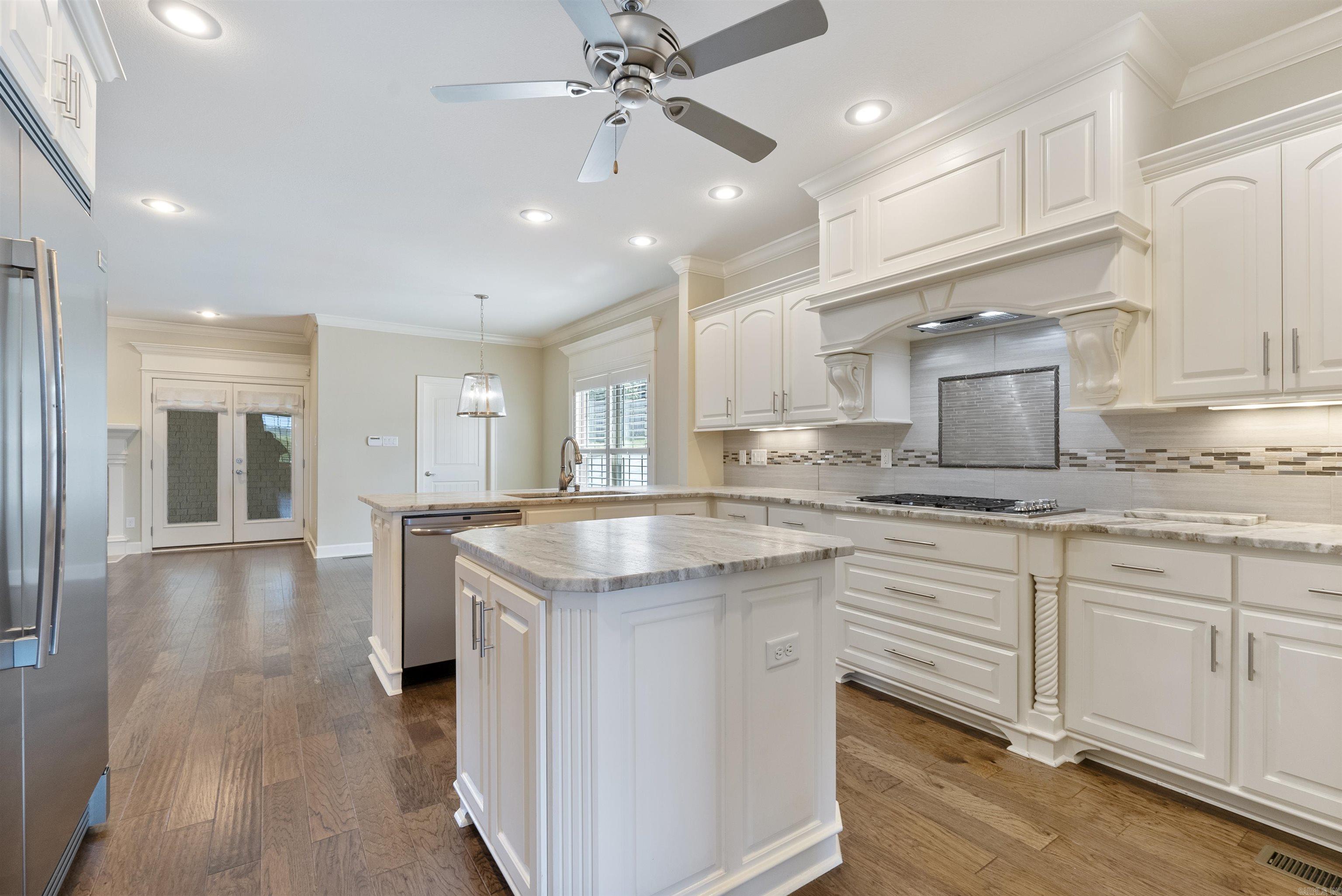 CHENAL VALLEY "TOURNAY CIRCLE" - Residential