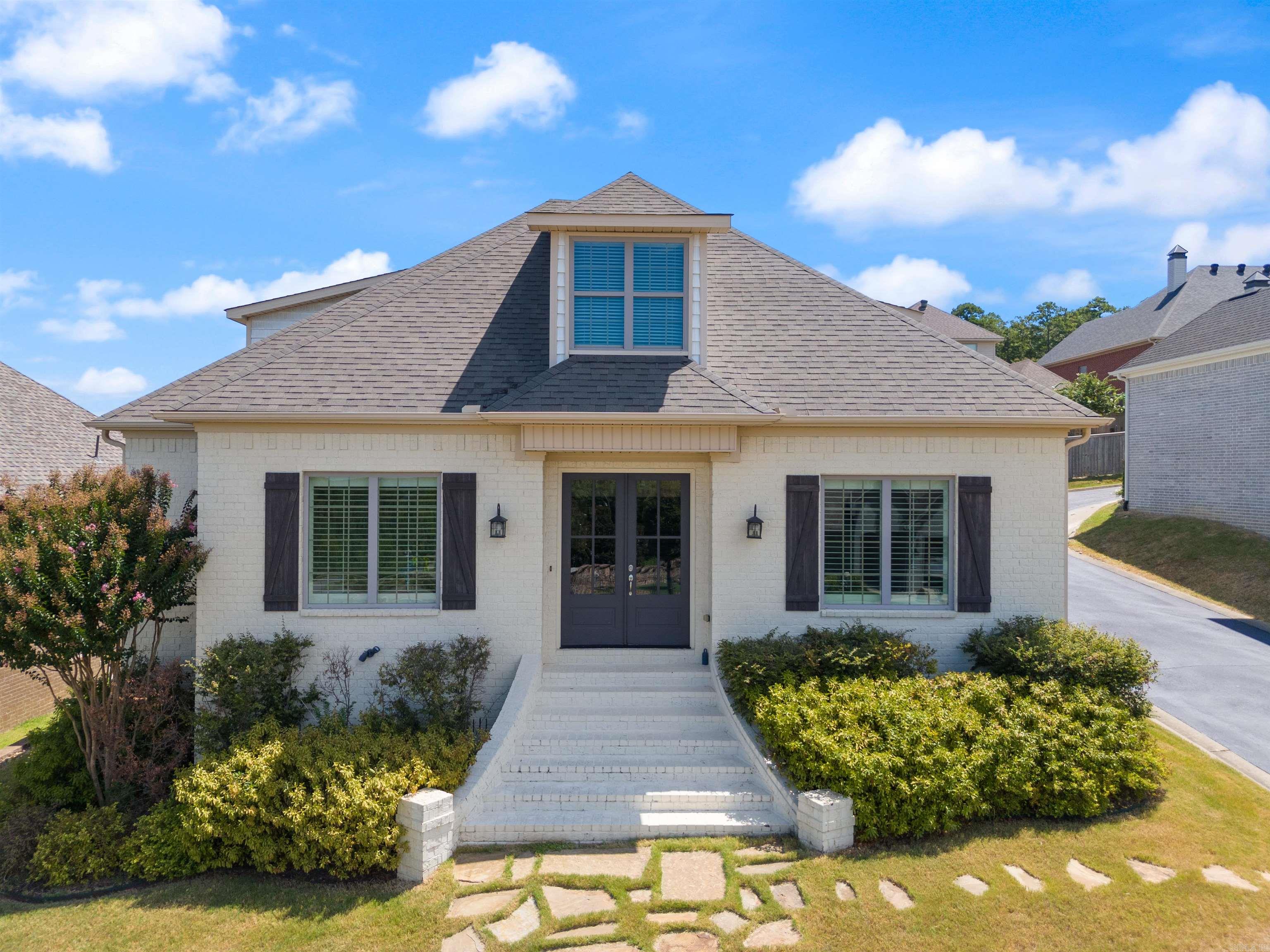 CHENAL VALLEY "TOURNAY CIRCLE" - Residential