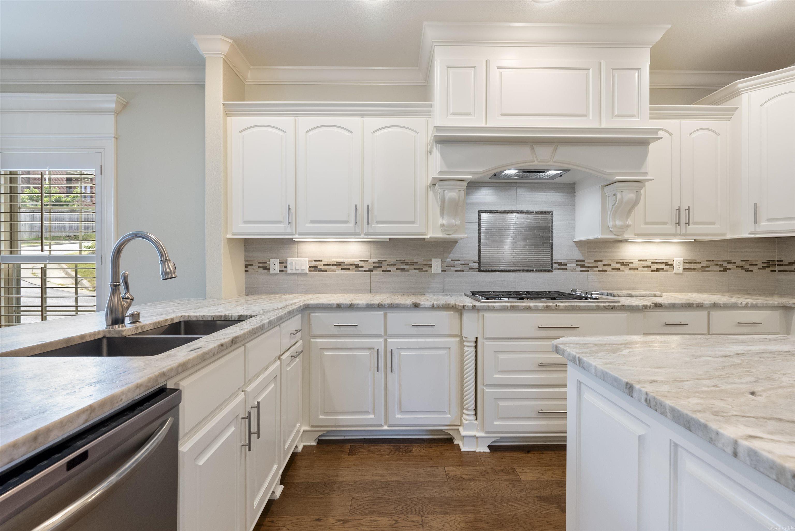 CHENAL VALLEY "TOURNAY CIRCLE" - Residential