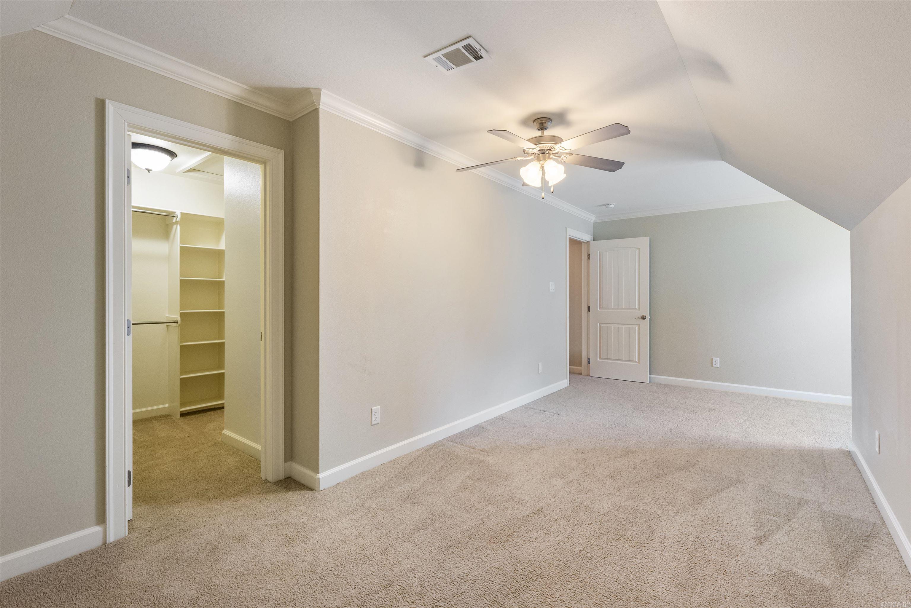 CHENAL VALLEY "TOURNAY CIRCLE" - Residential