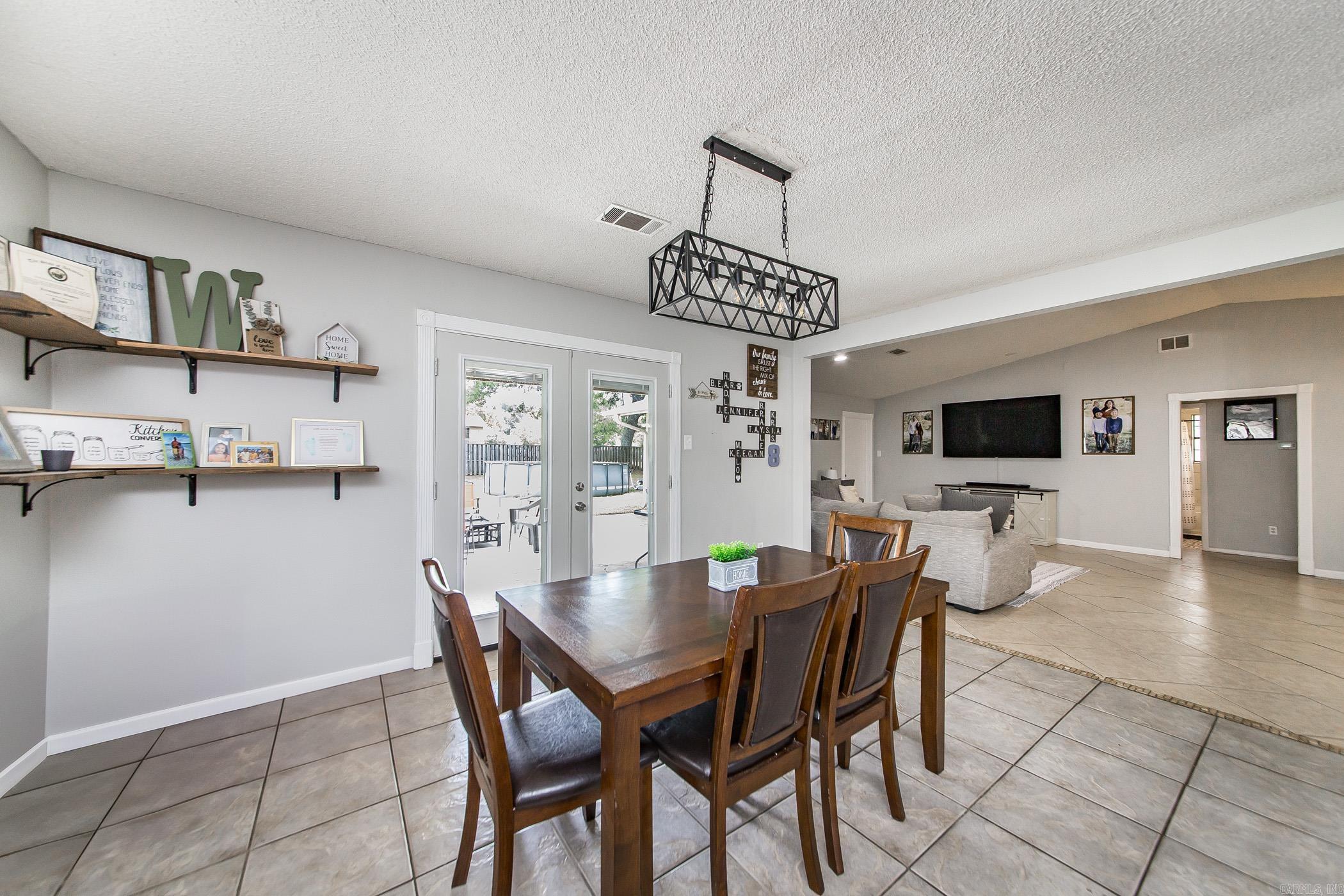 PINE MEADOWS - Residential