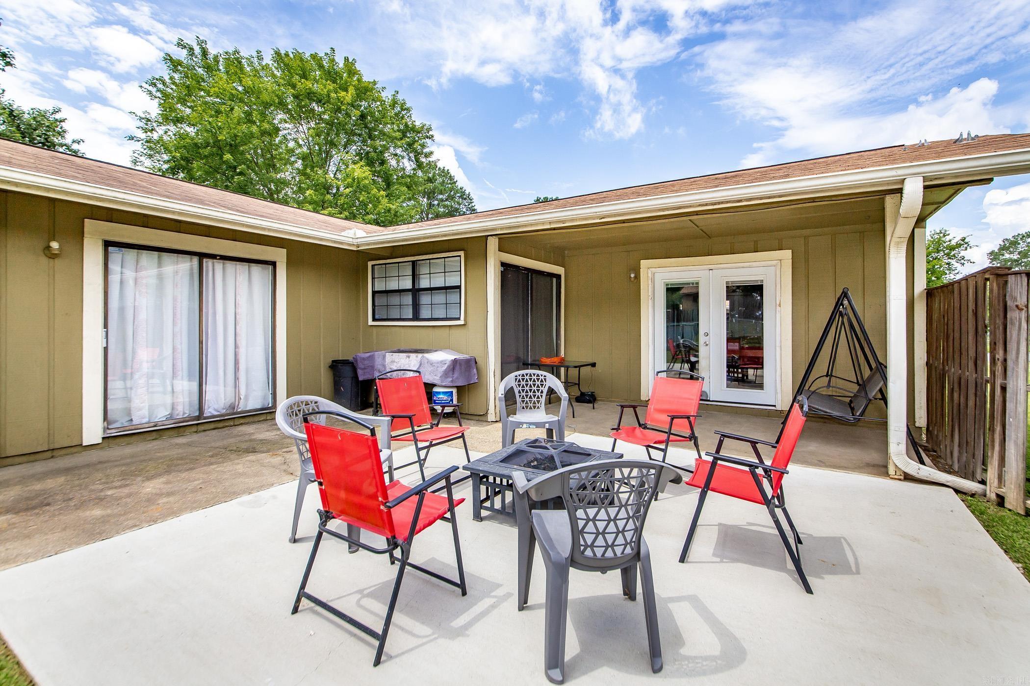 PINE MEADOWS - Residential