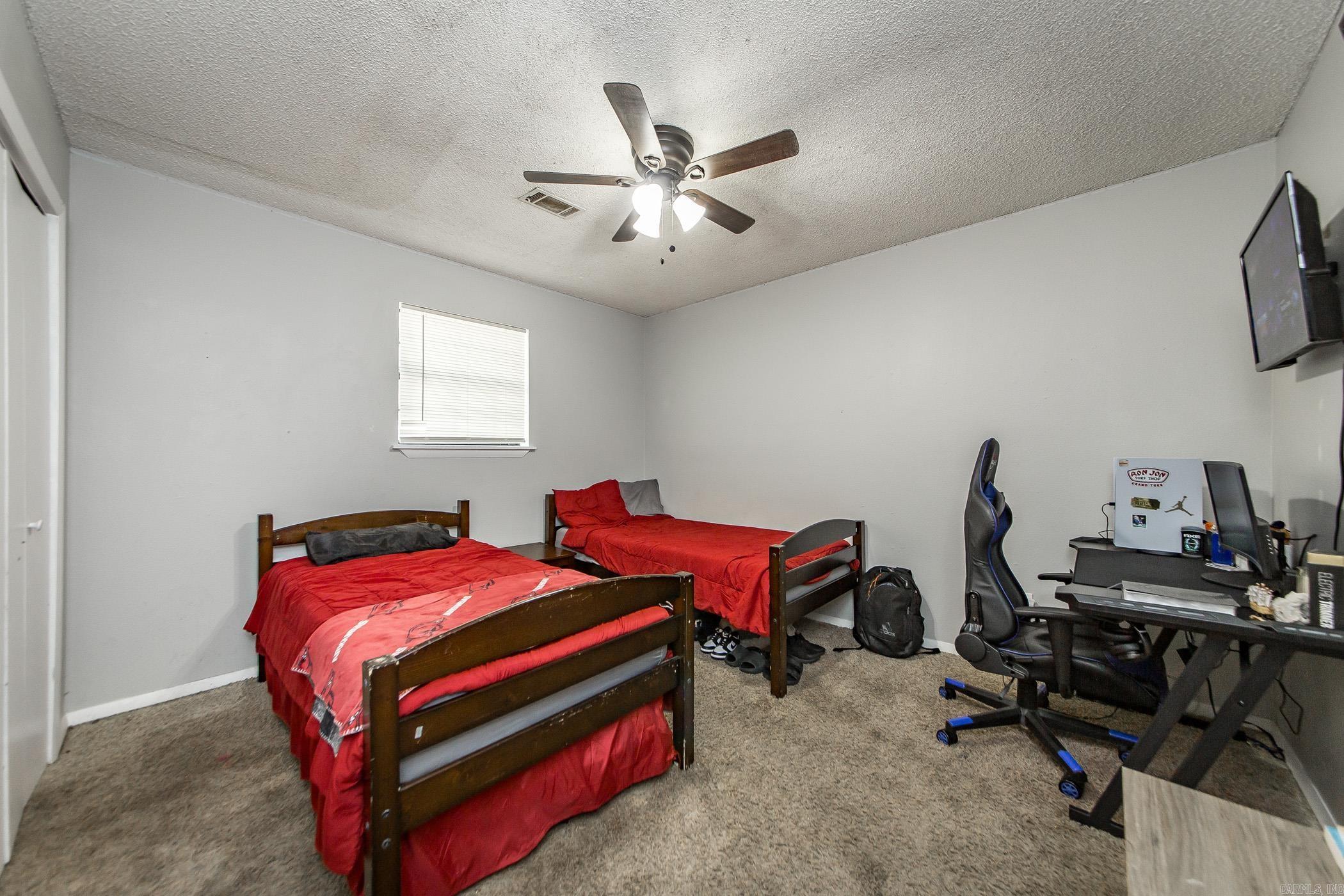 PINE MEADOWS - Residential