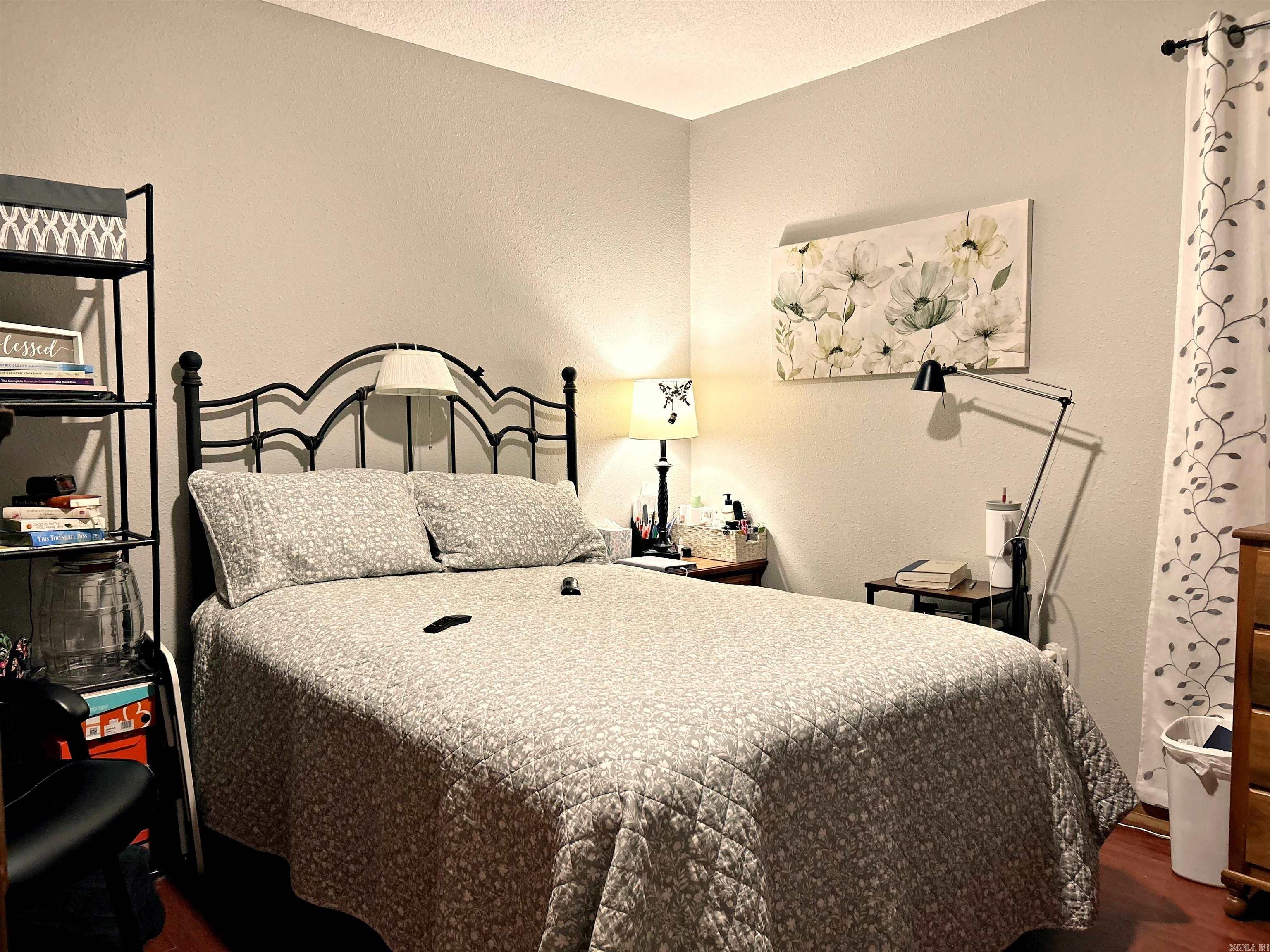 PINE HILLS PARK ADDN - Residential