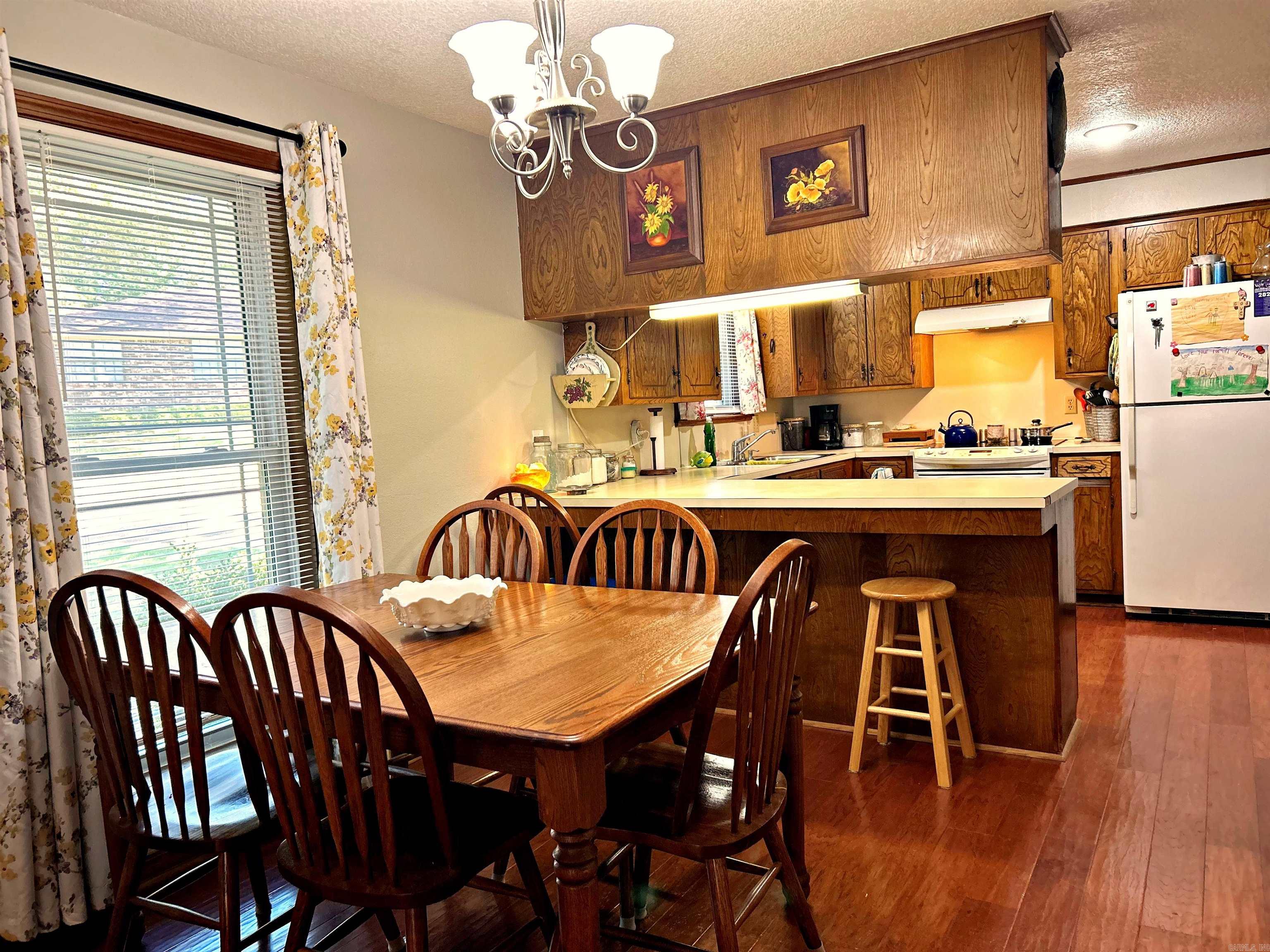 PINE HILLS PARK ADDN - Residential