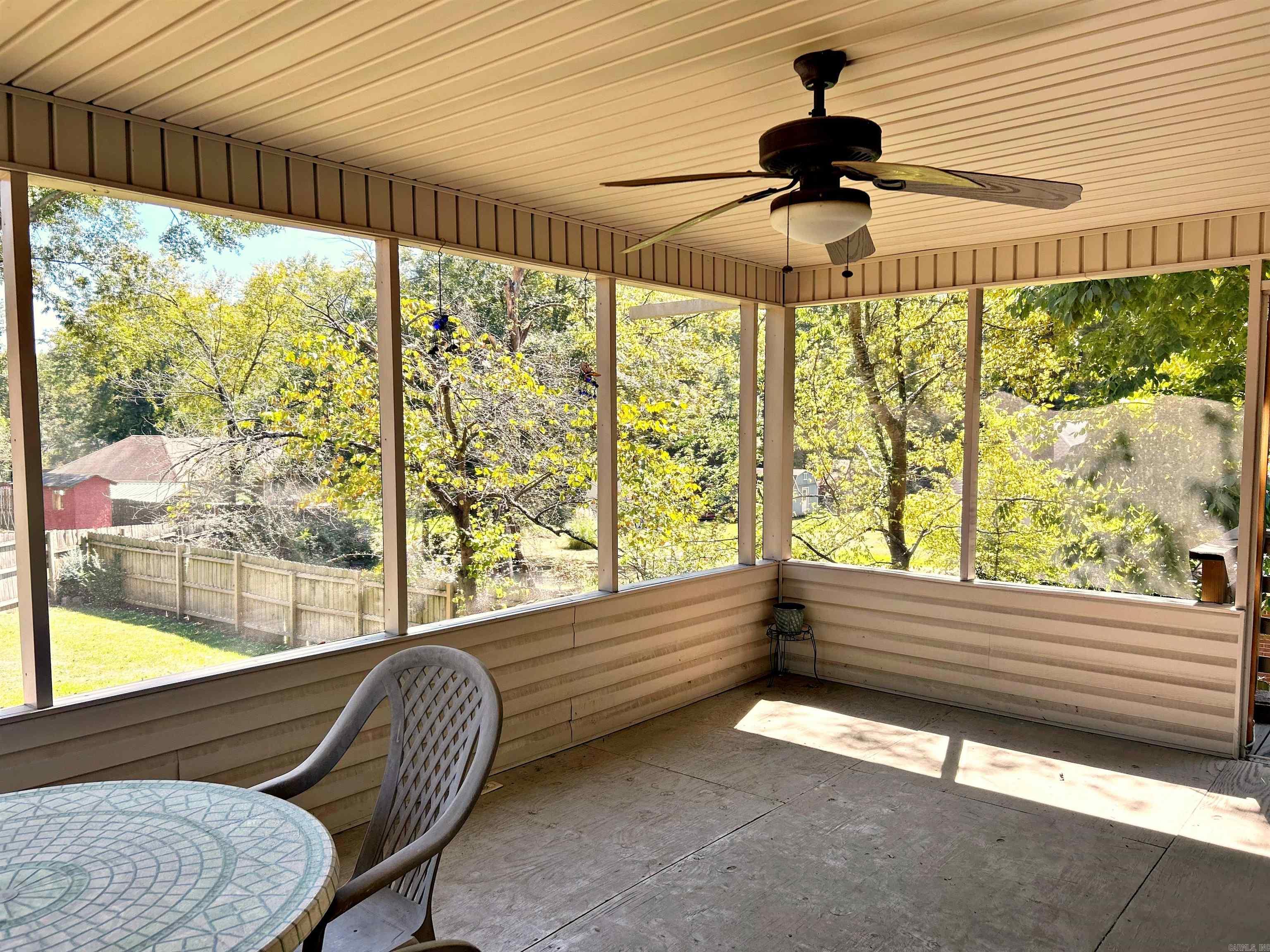 PINE HILLS PARK ADDN - Residential