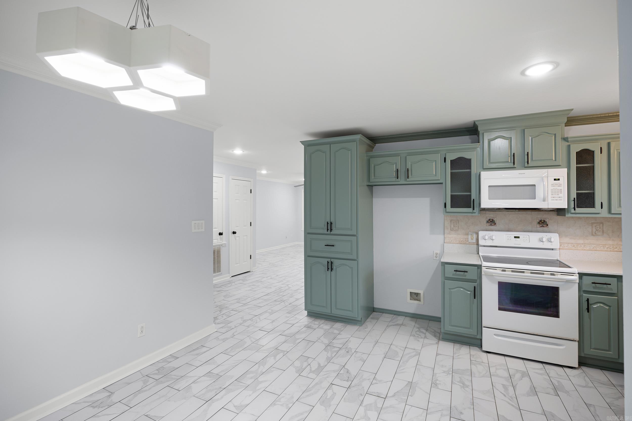 MADASON HEIGHTS - Residential