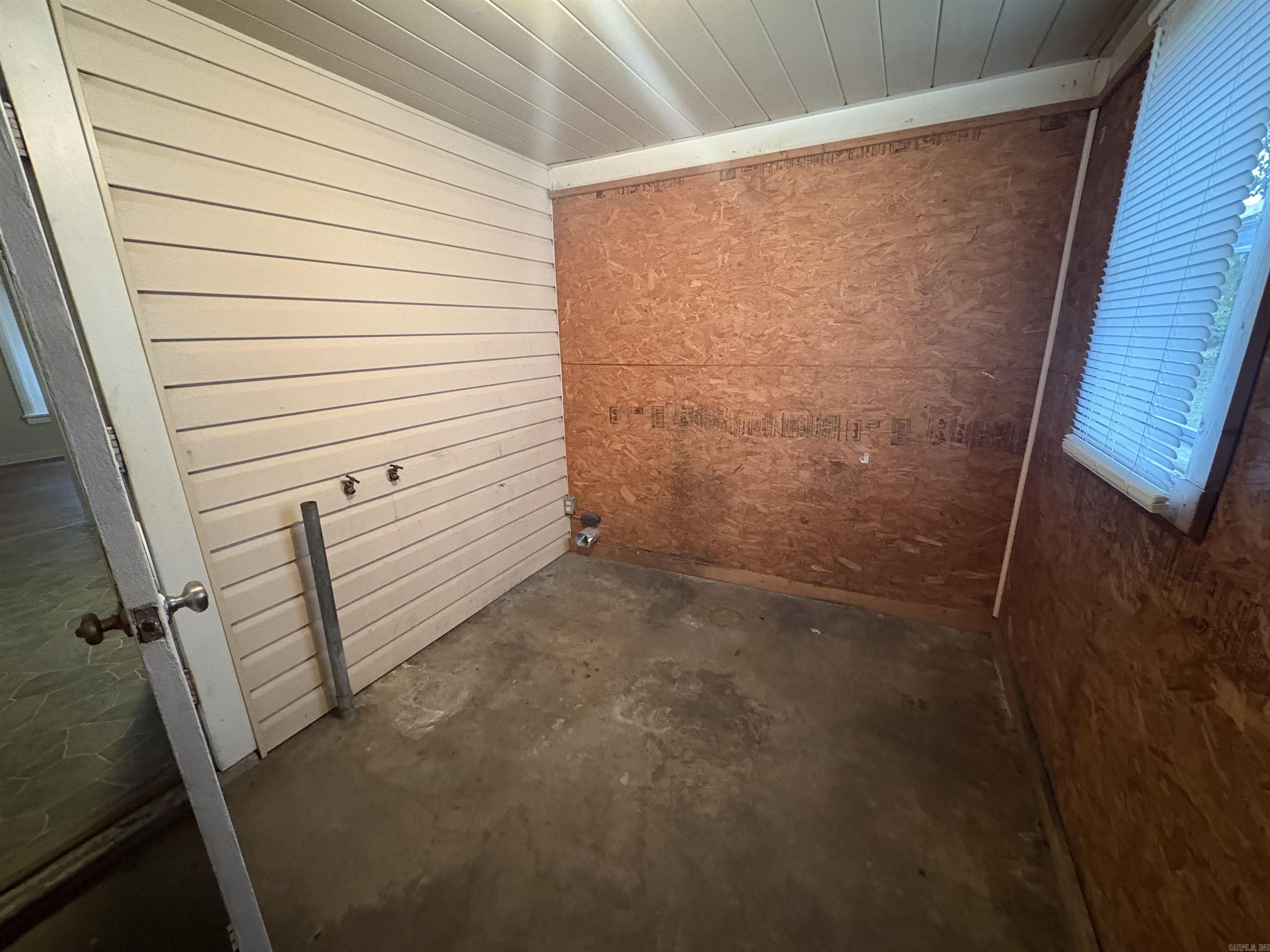 RICH ACRES - Residential