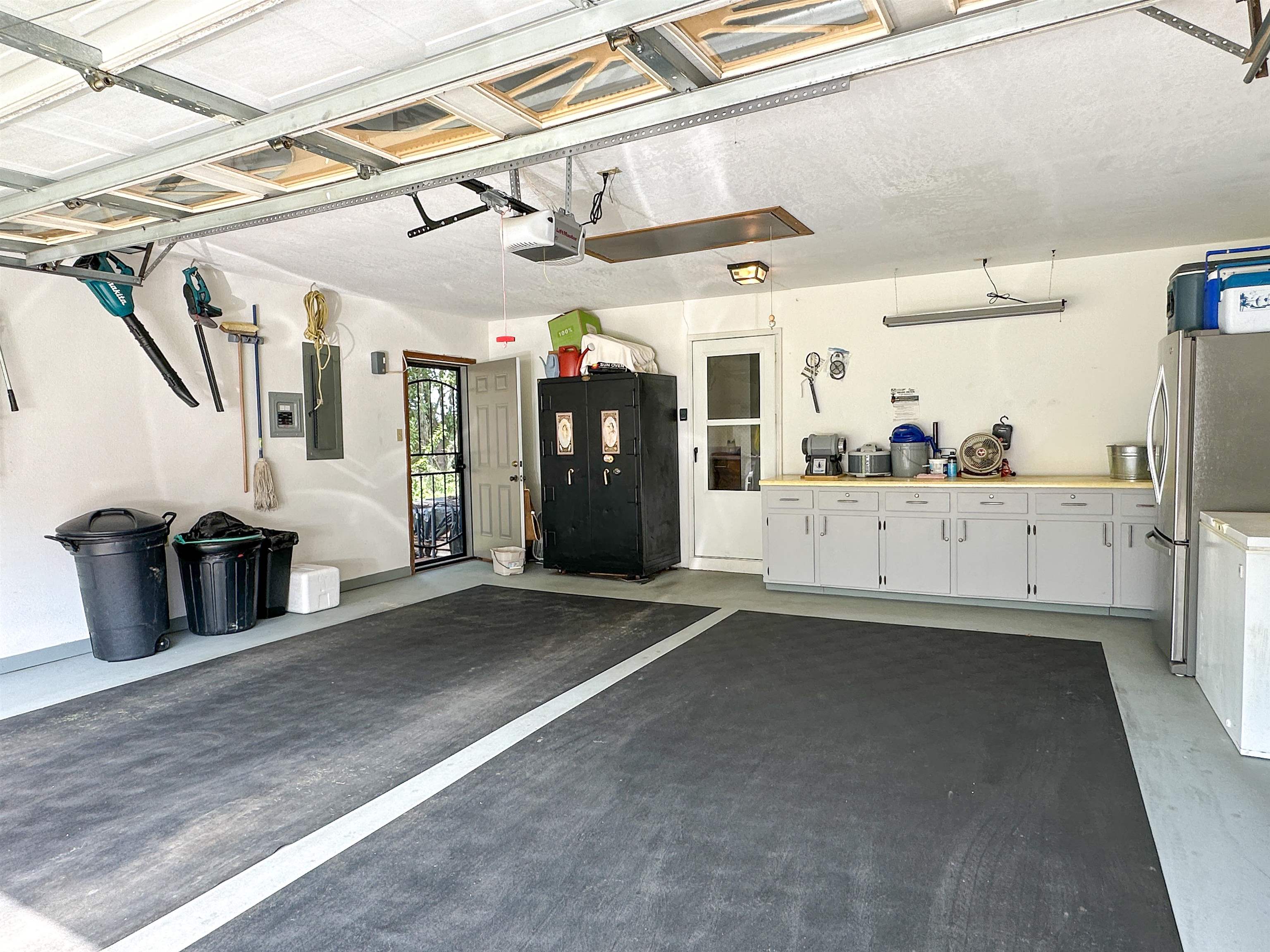 SOUTH SHORE - Residential