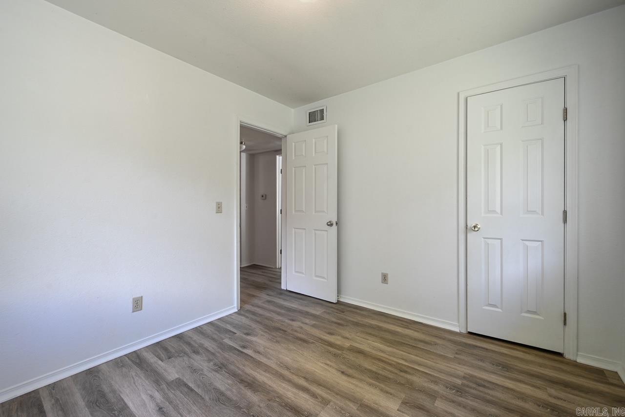 Petross - Commercial Sale