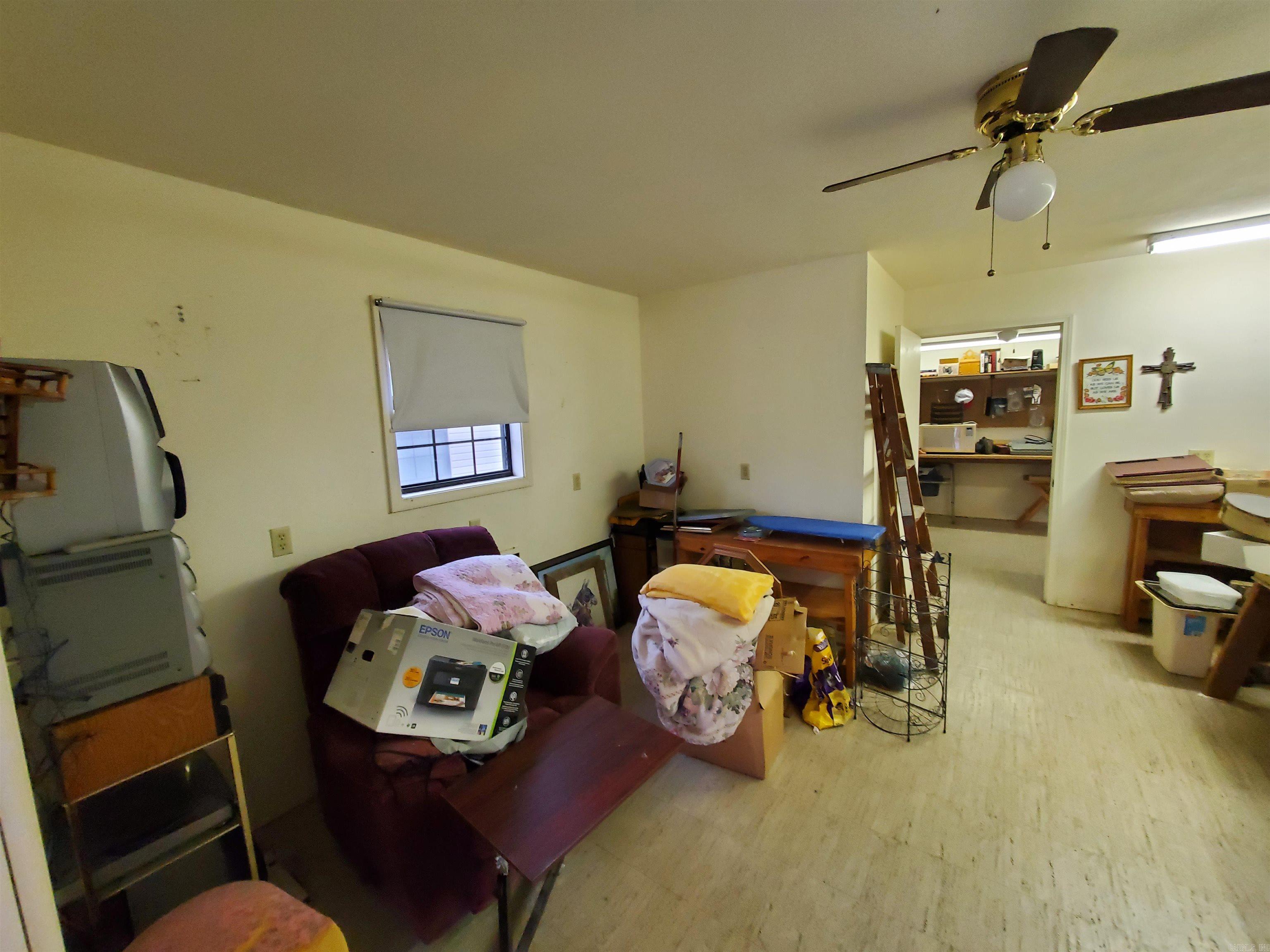 SHADY ACRES MH PARK - Residential