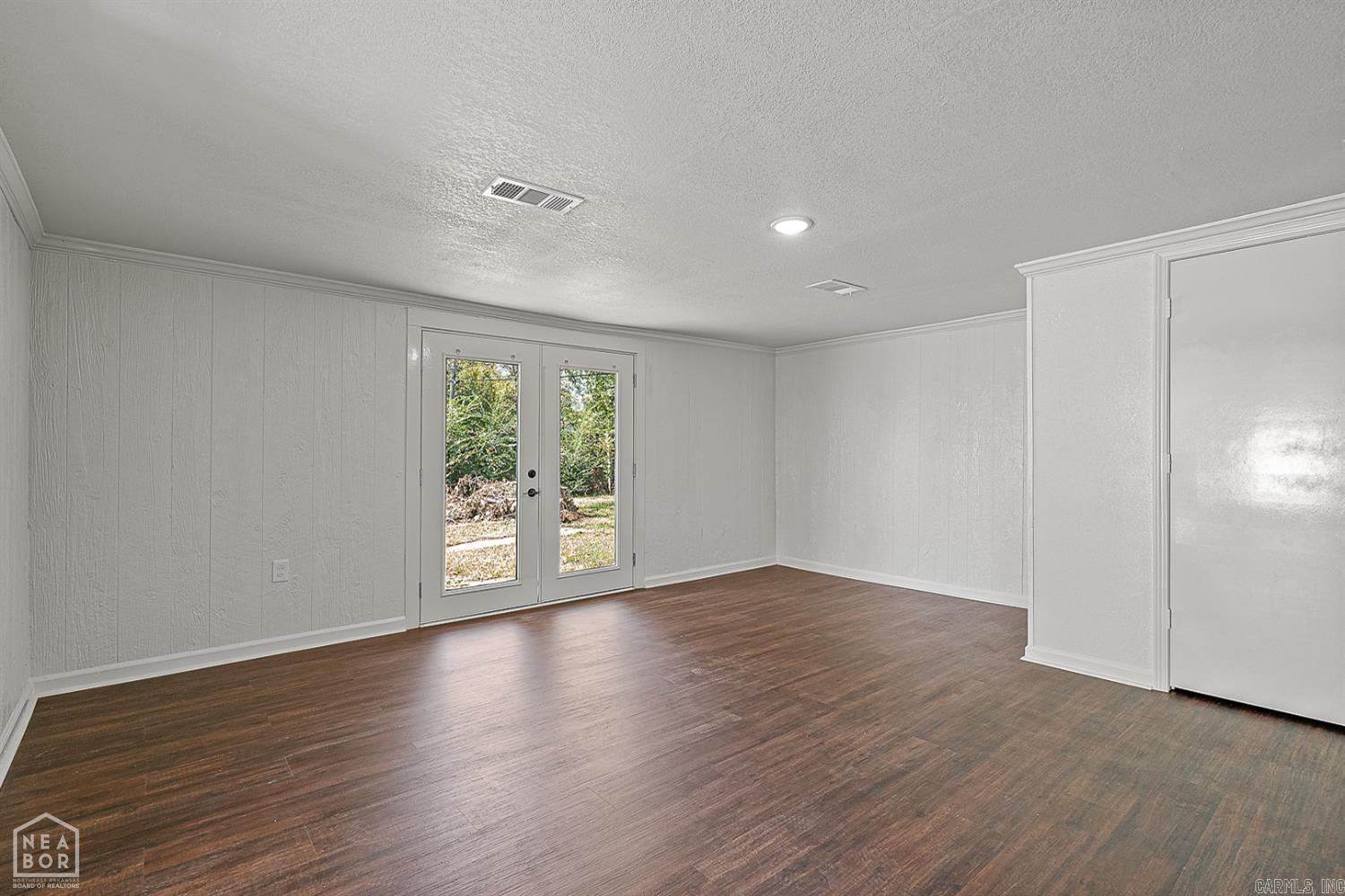 AVALON HEIGHTS - Residential