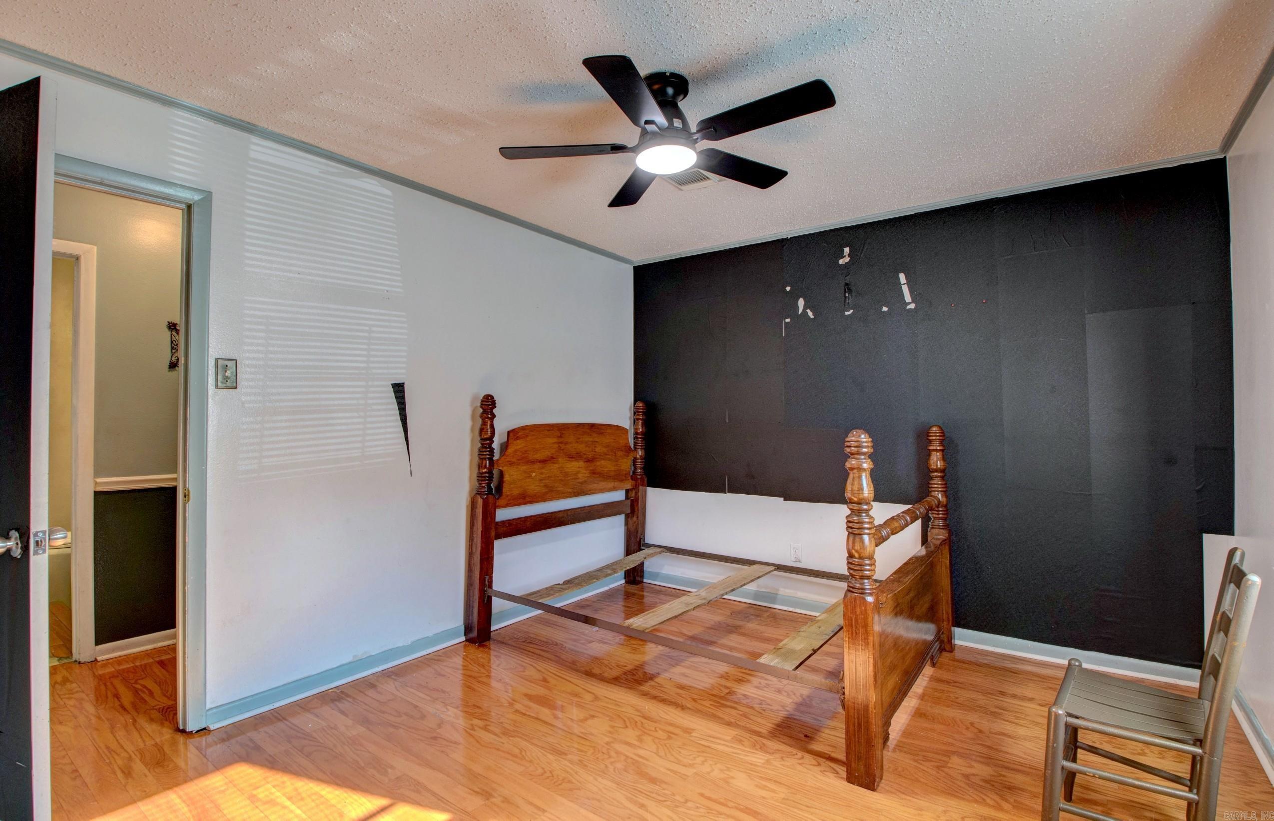 Weldon E Wrights - Residential