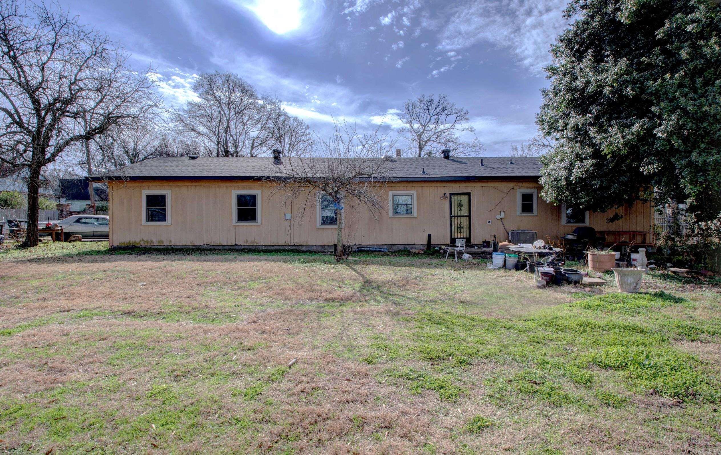 Weldon E Wrights - Residential