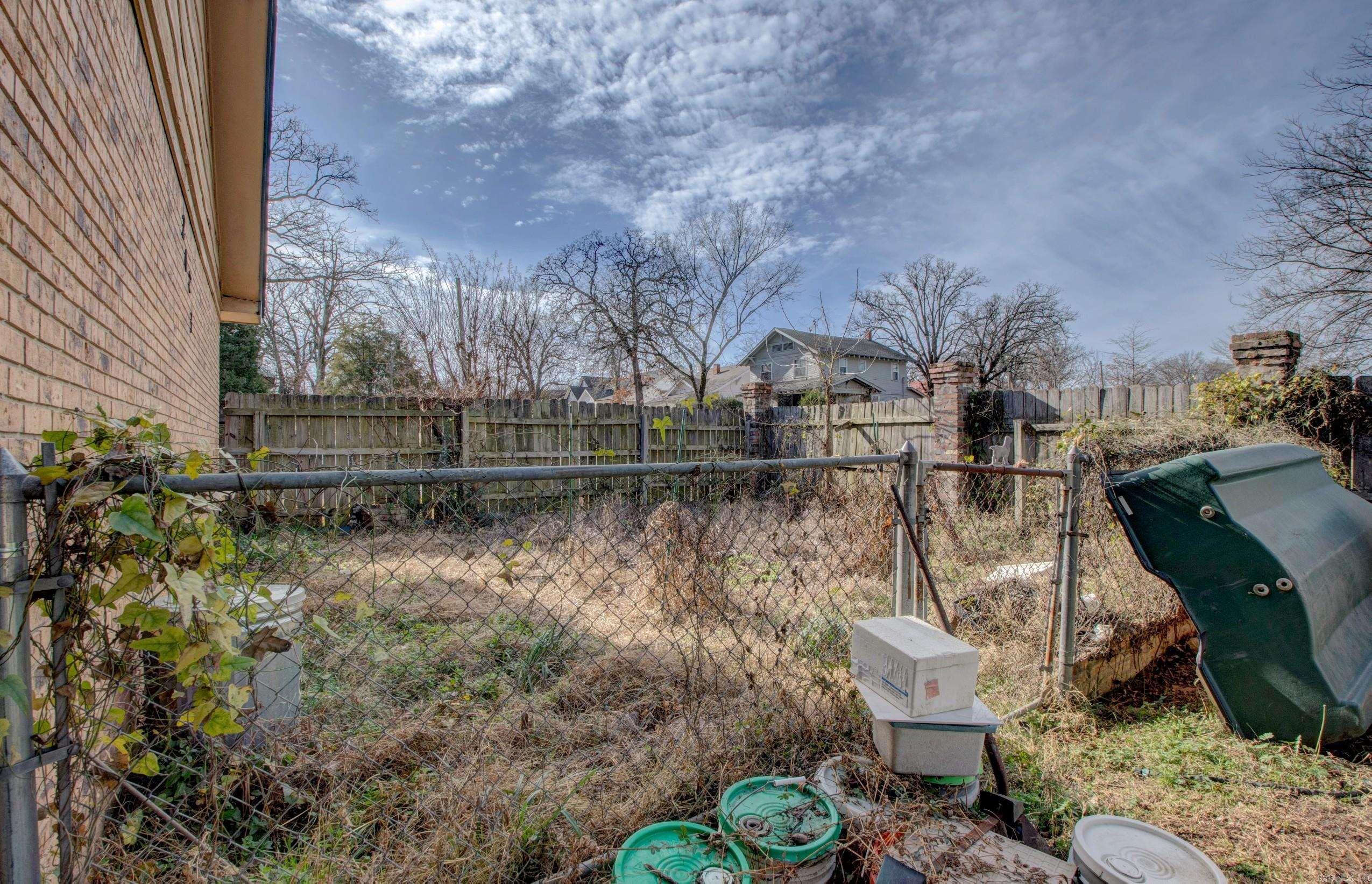 Weldon E Wrights - Residential