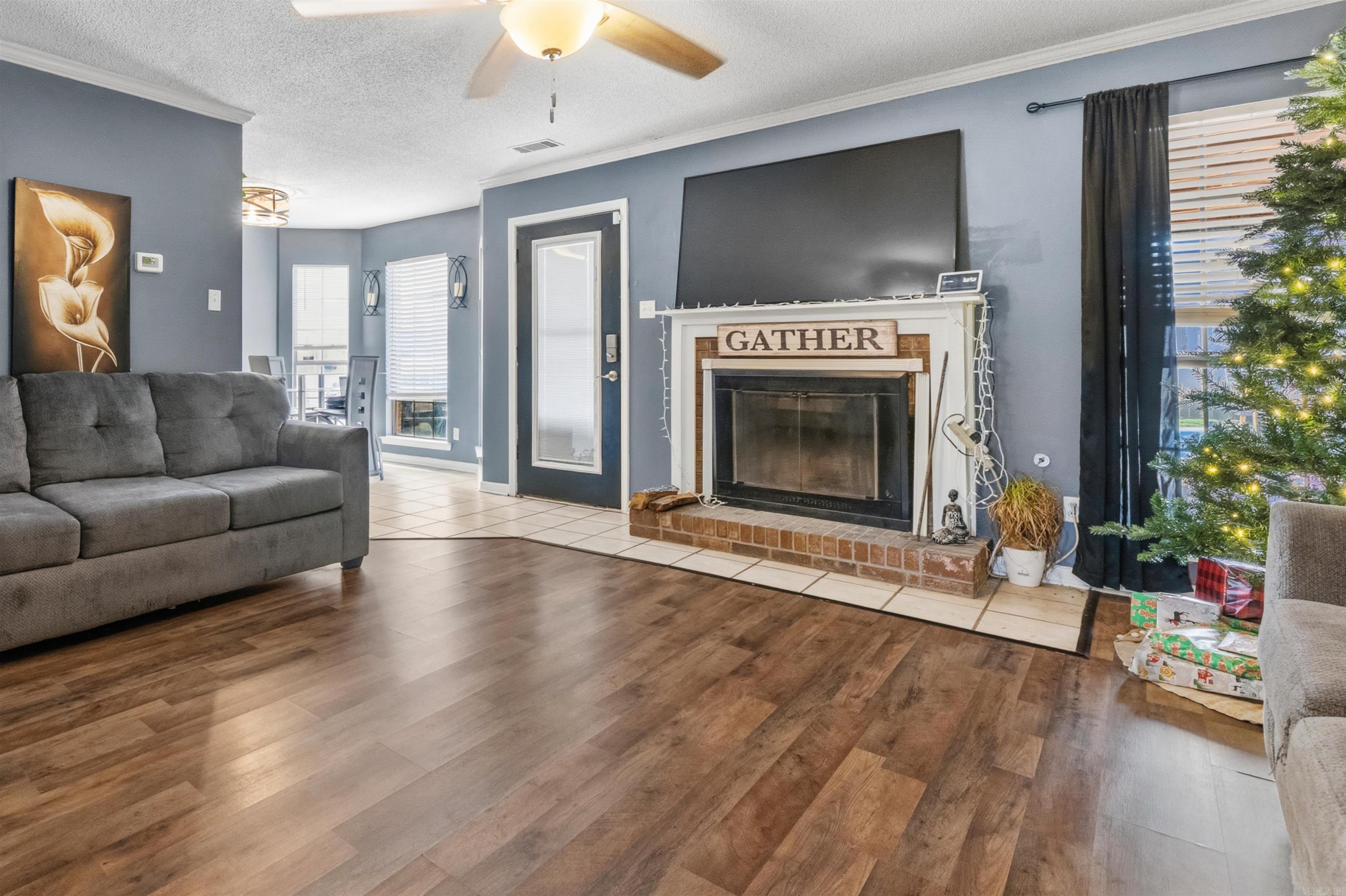 STONEWALL - Residential