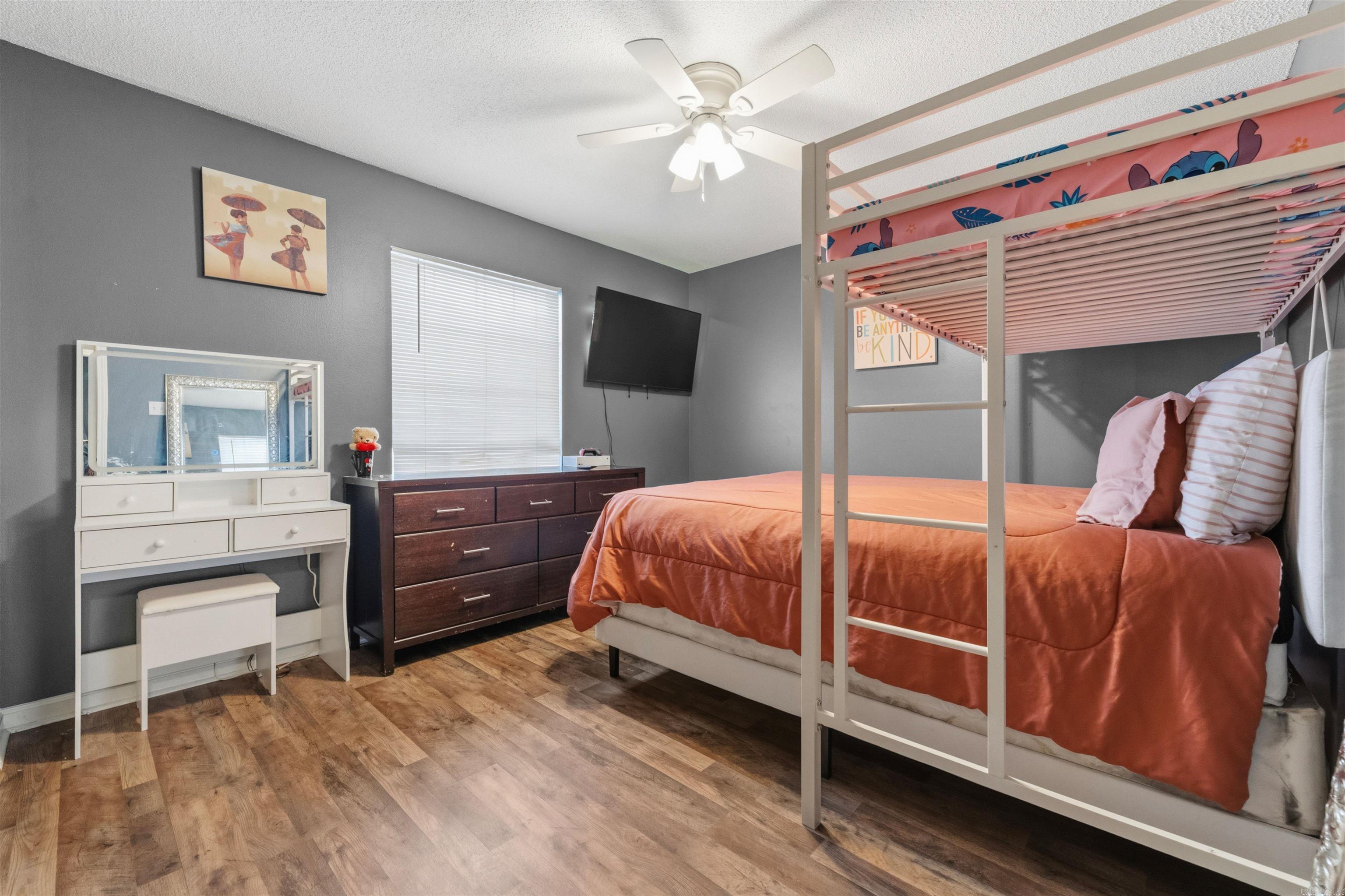 STONEWALL - Residential