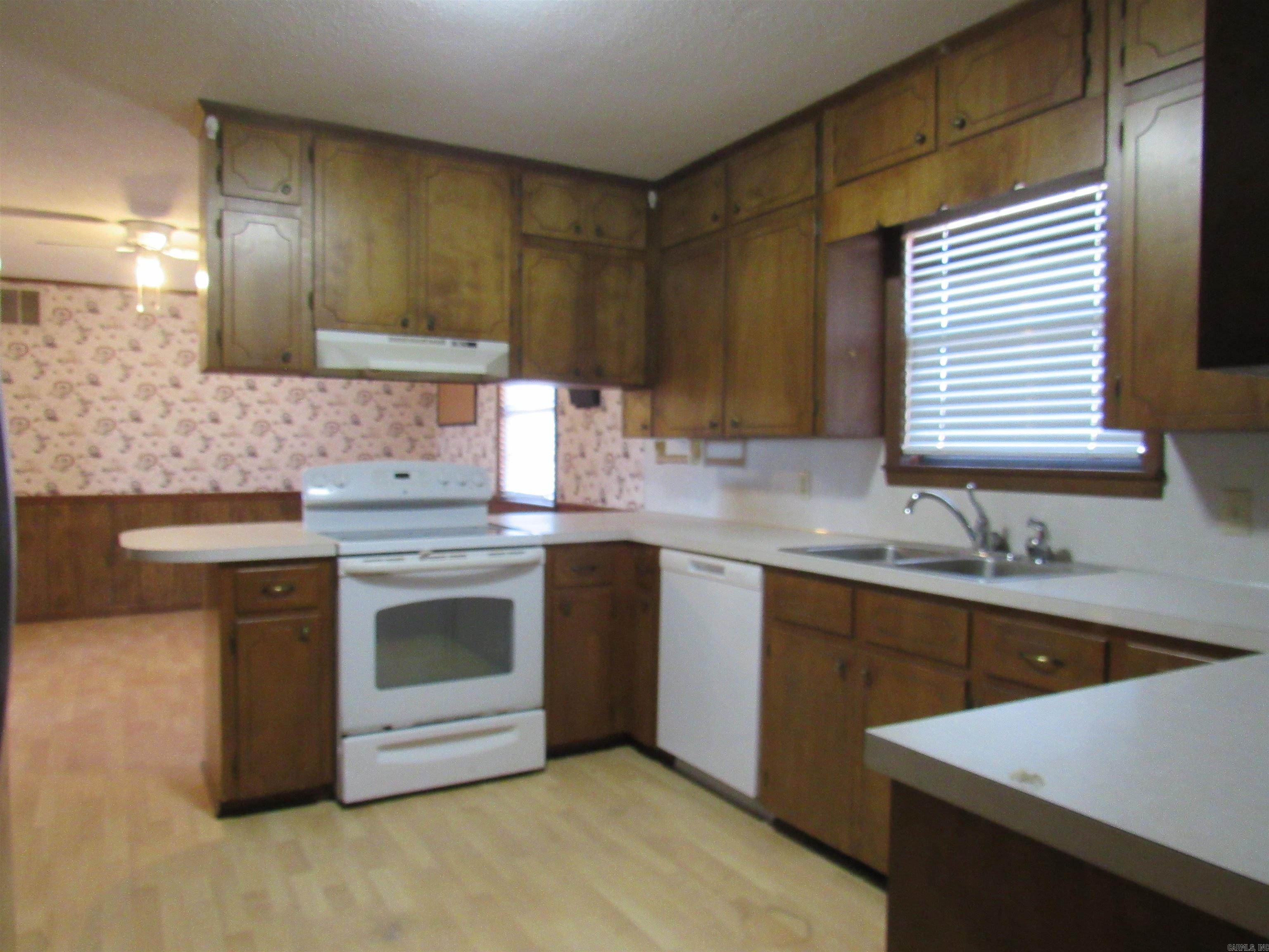 BEEBE OUTLOTS - Residential Lease