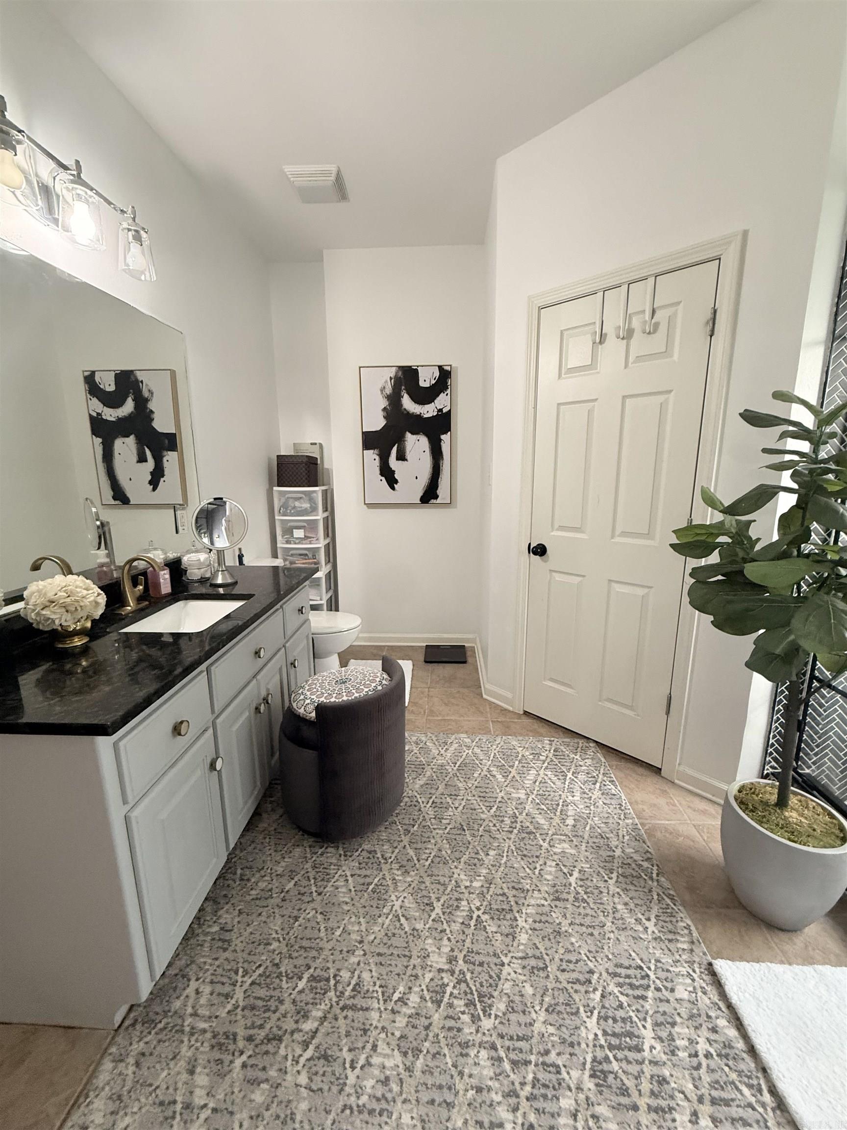 THE OAKS@HERITAGE FARM - Residential