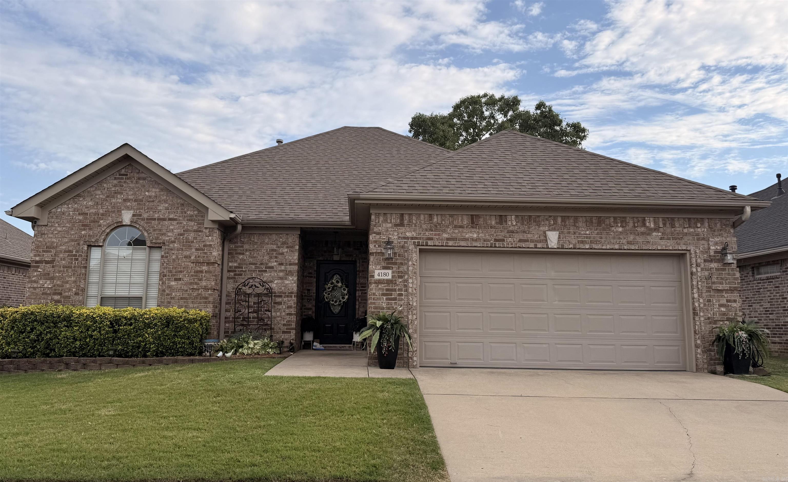THE OAKS@HERITAGE FARM - Residential
