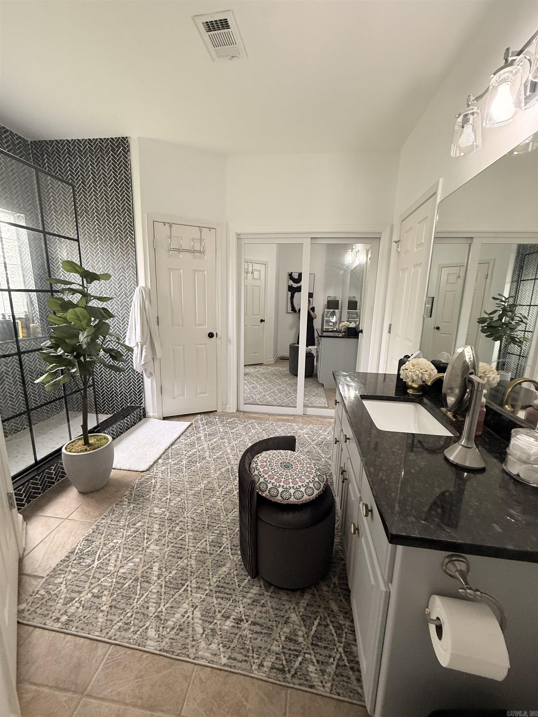 THE OAKS@HERITAGE FARM - Residential