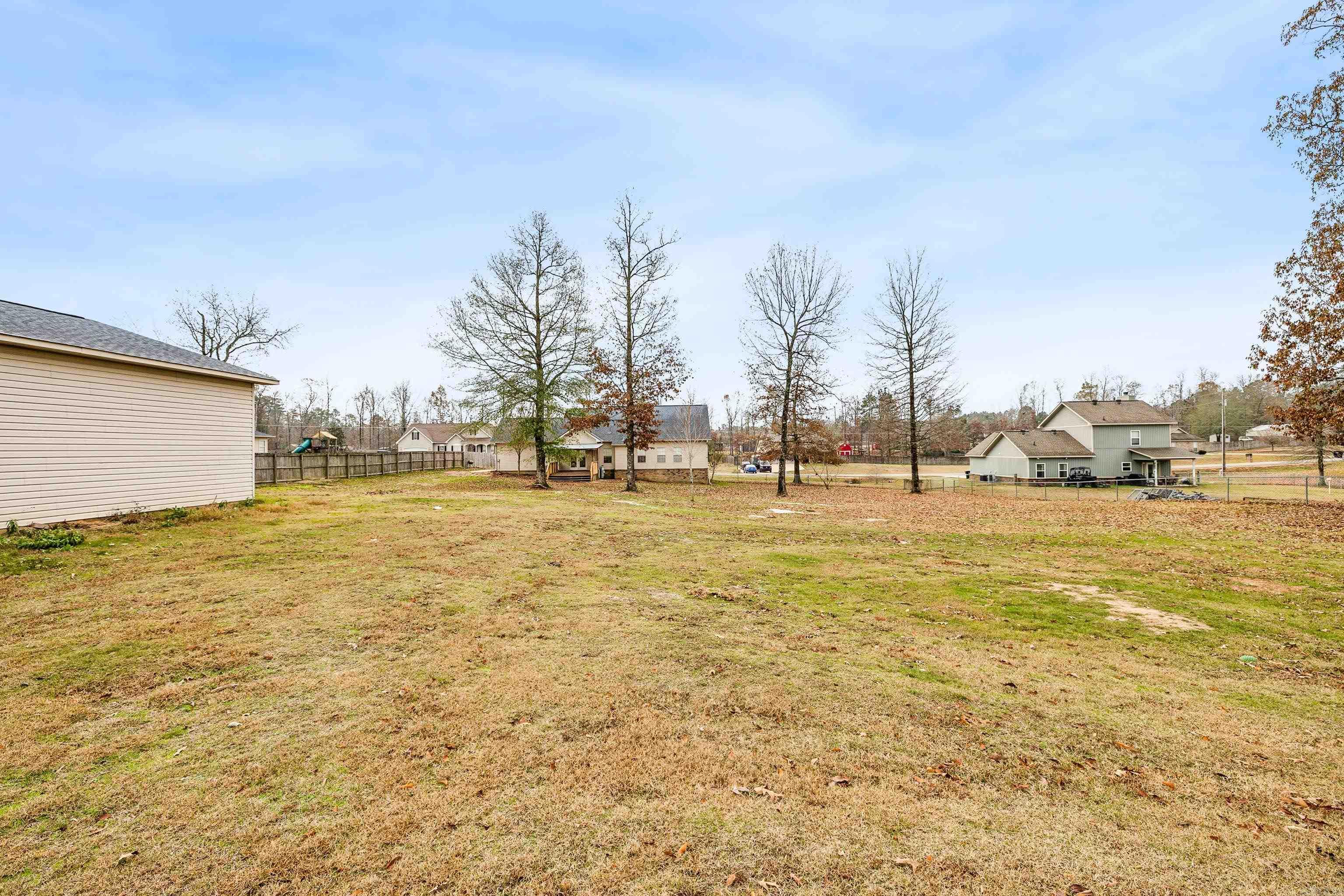 LONESOME OAK ESTATES - Residential