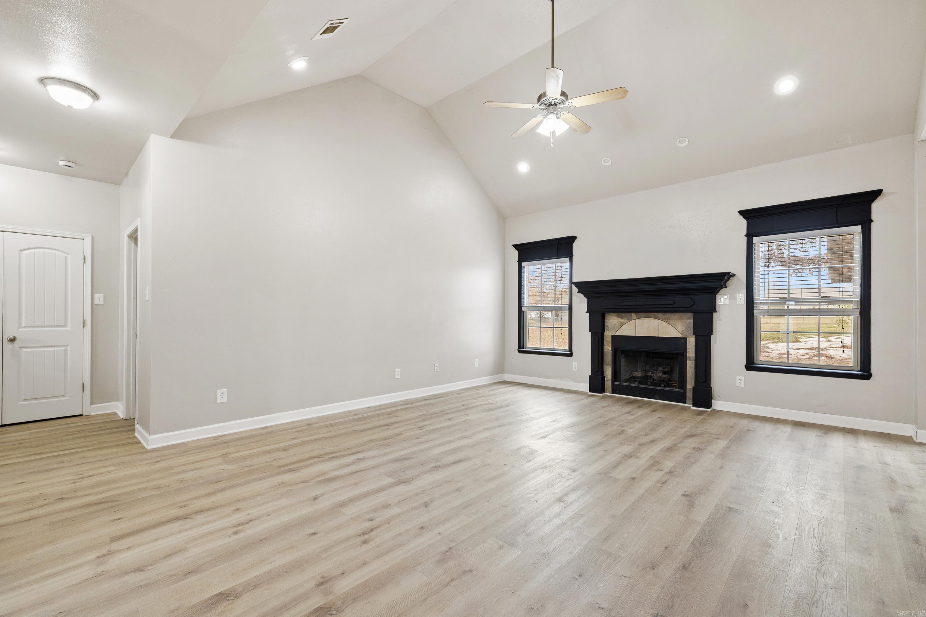 LONESOME OAK ESTATES - Residential