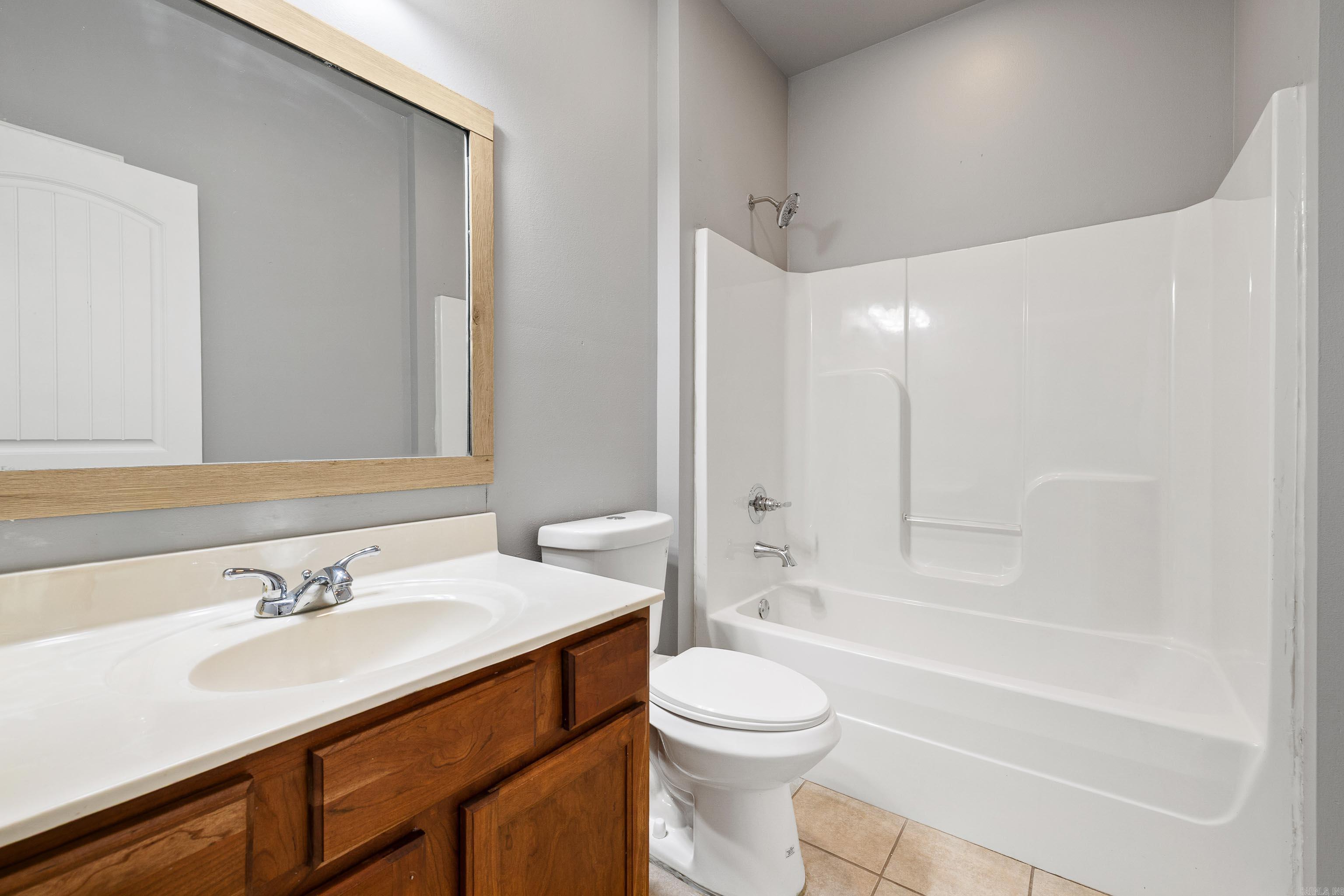 LONESOME OAK ESTATES - Residential