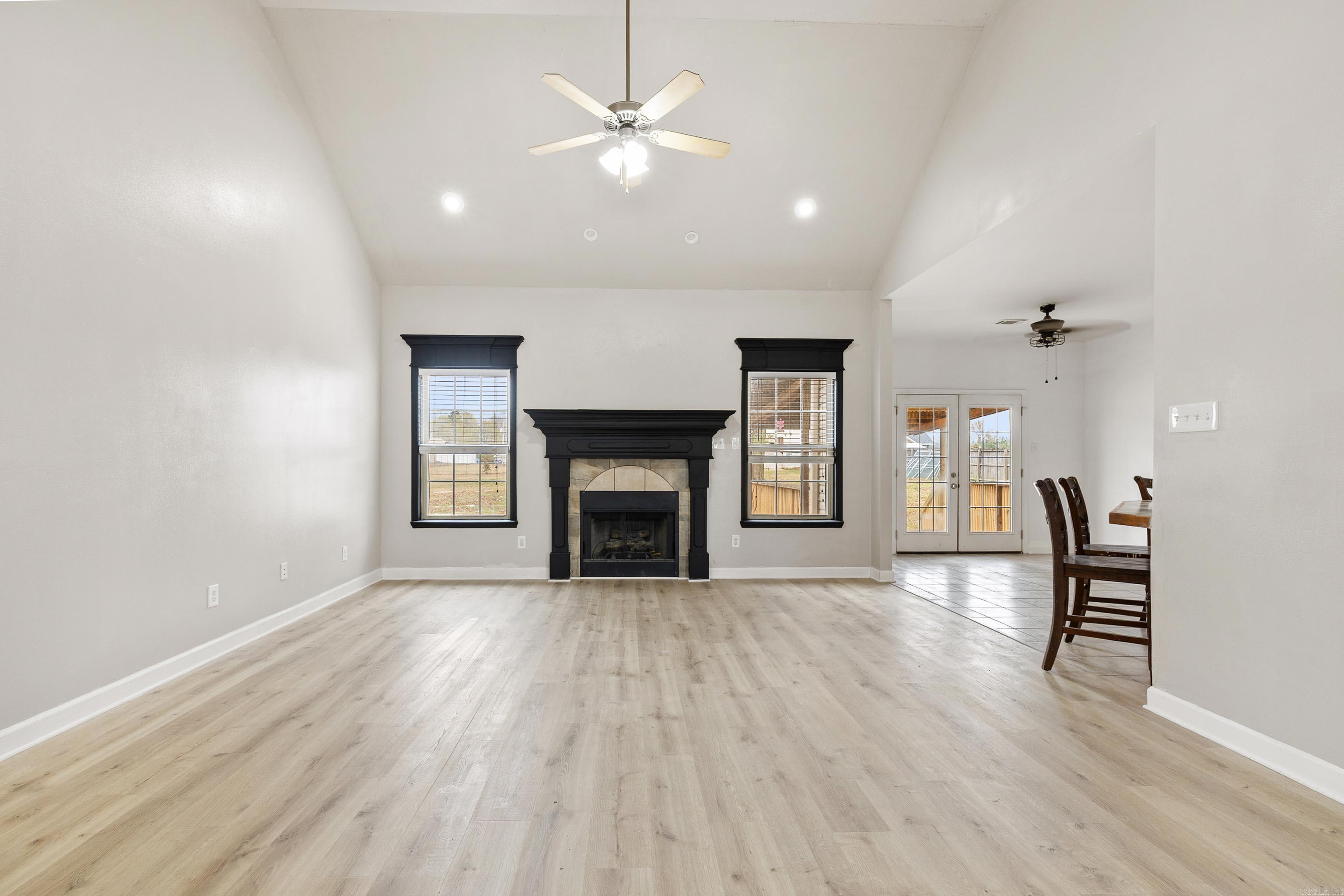 LONESOME OAK ESTATES - Residential