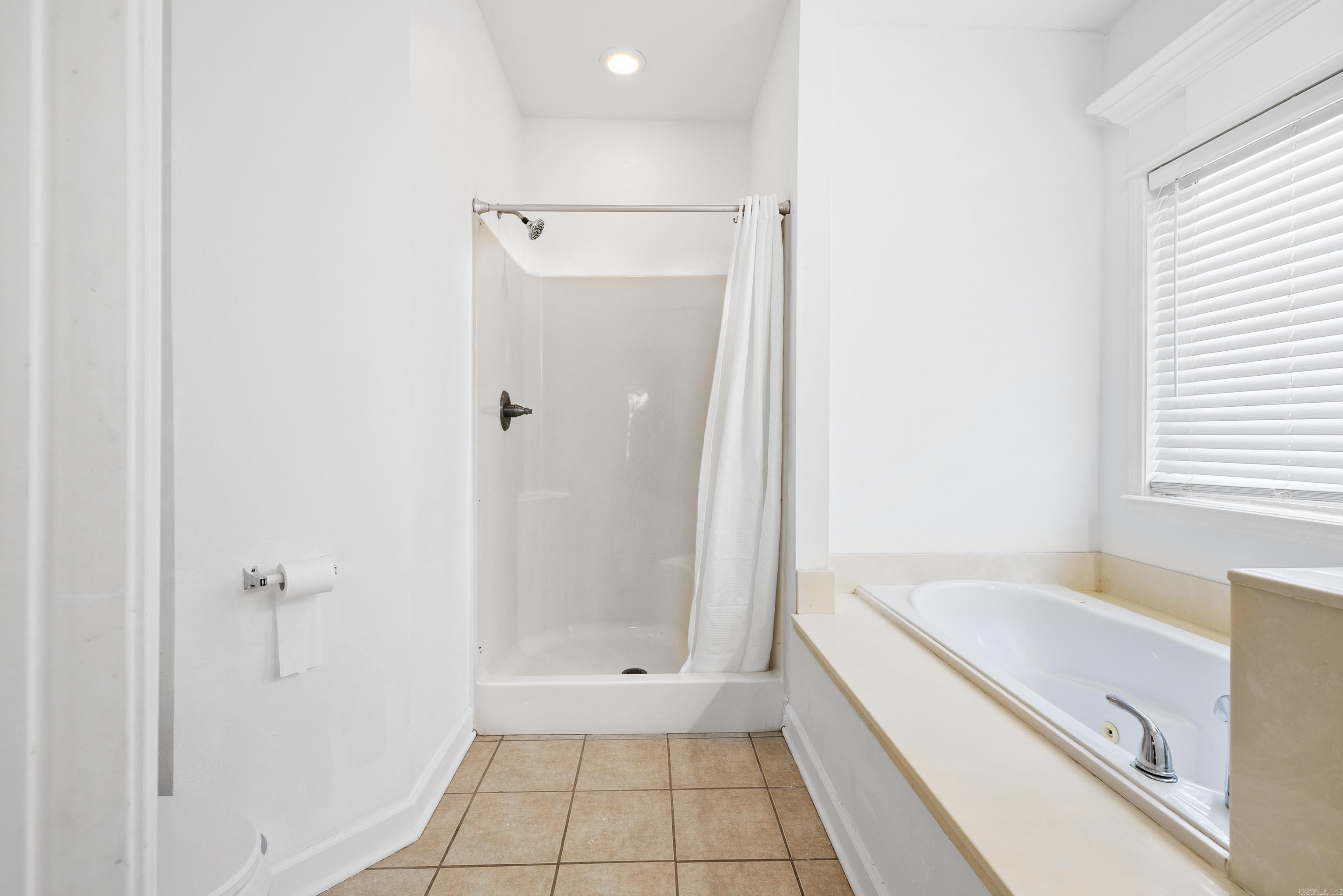 LONESOME OAK ESTATES - Residential