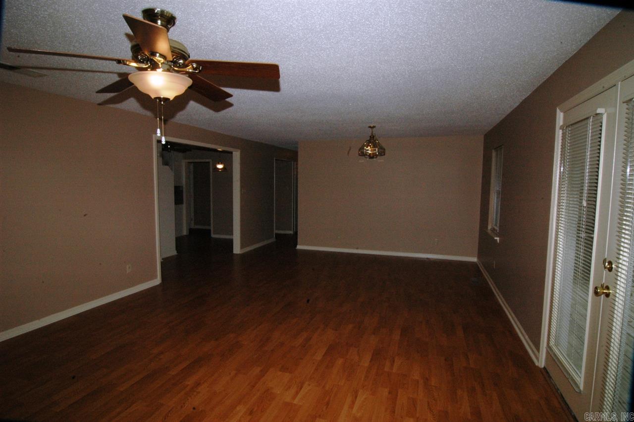 Leawood Manor - Residential Lease