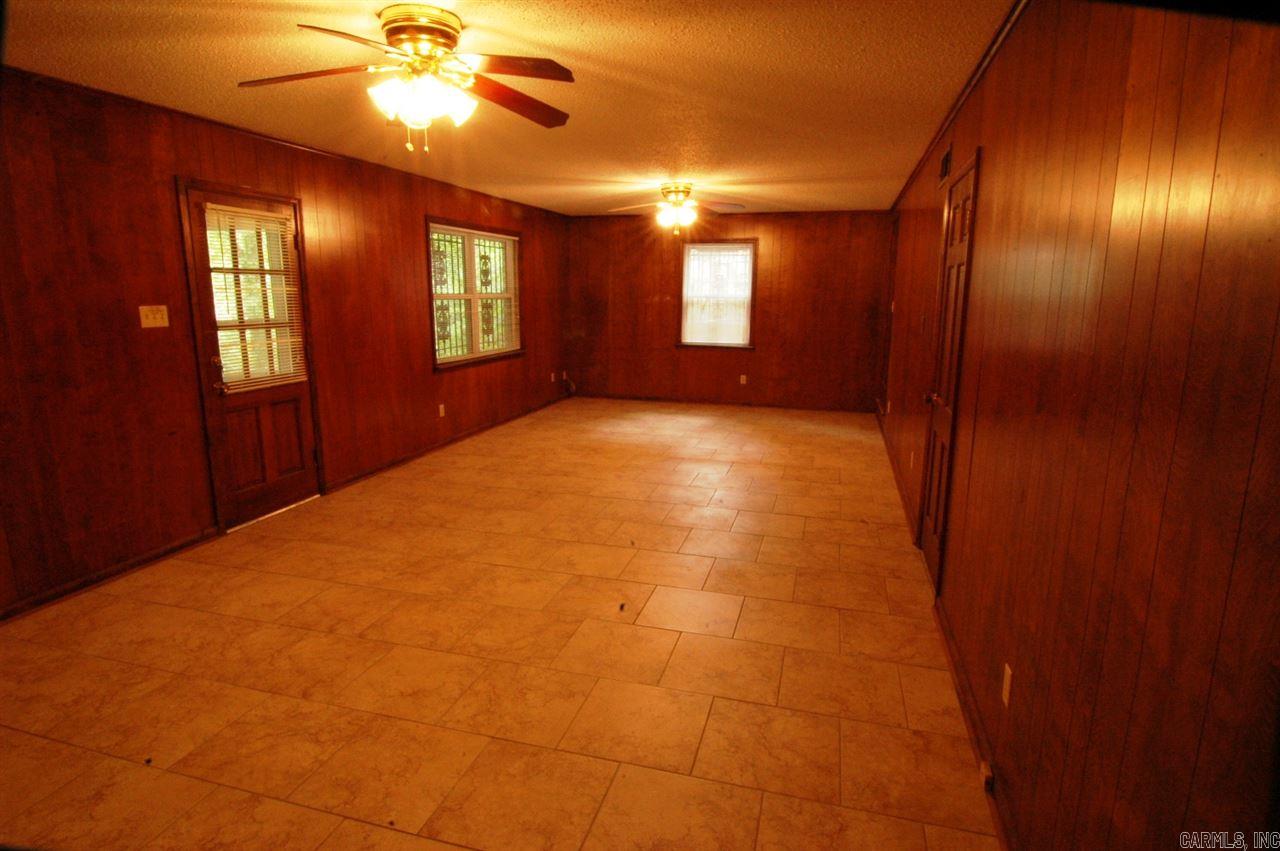 Leawood Manor - Residential Lease