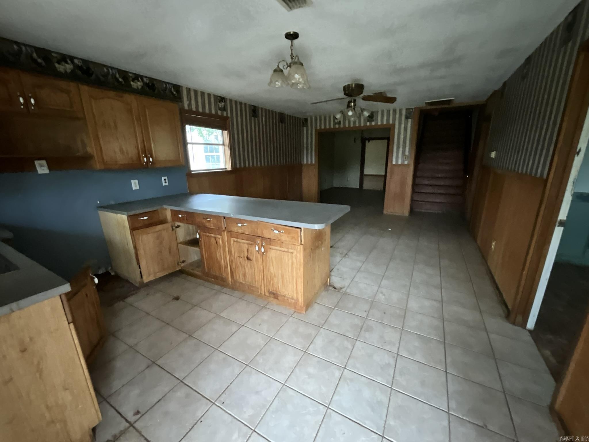 TEXARKANA LOAN & TRUST - Residential