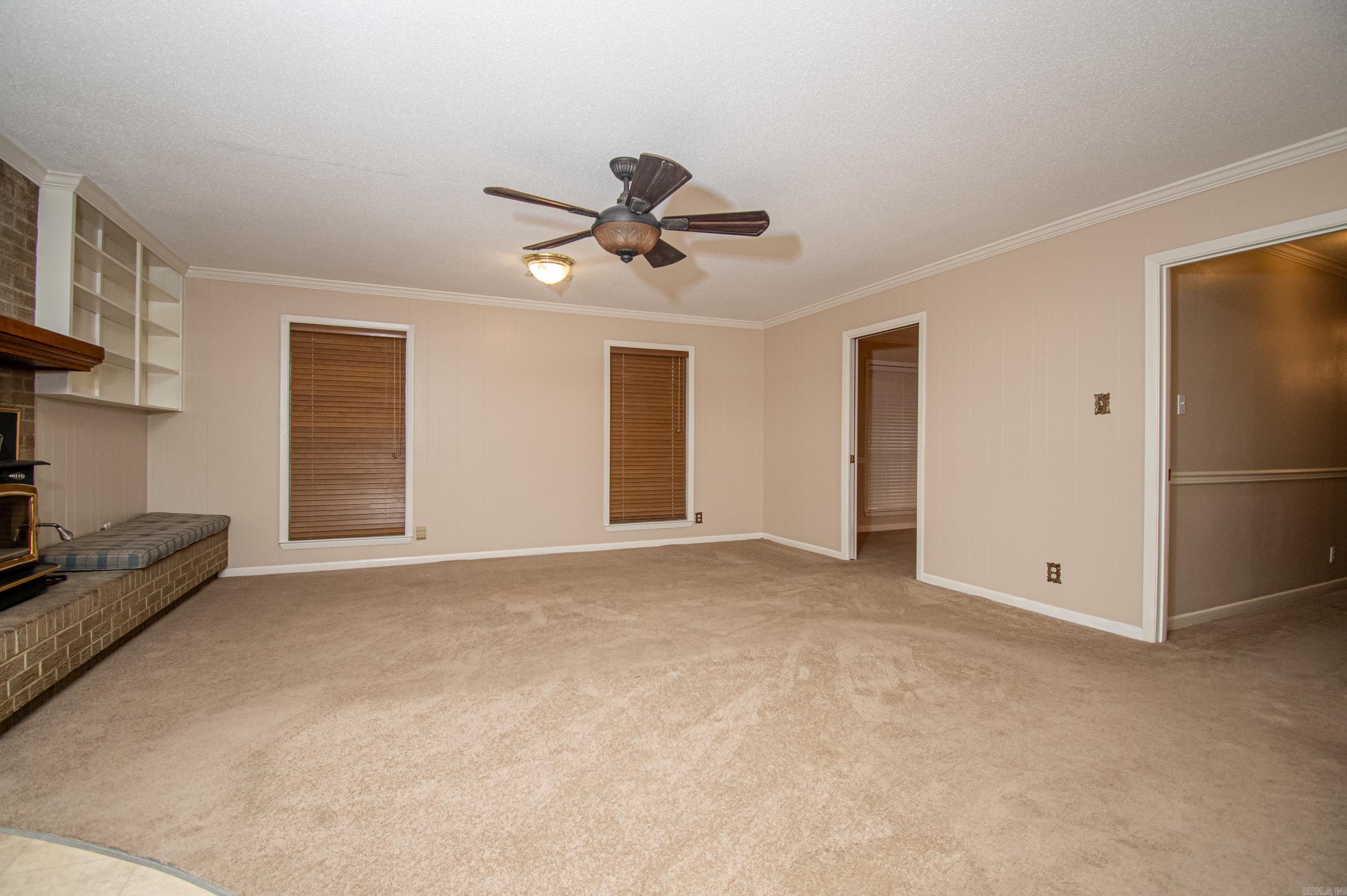 COUNTRY CLUB TERRACE - Residential