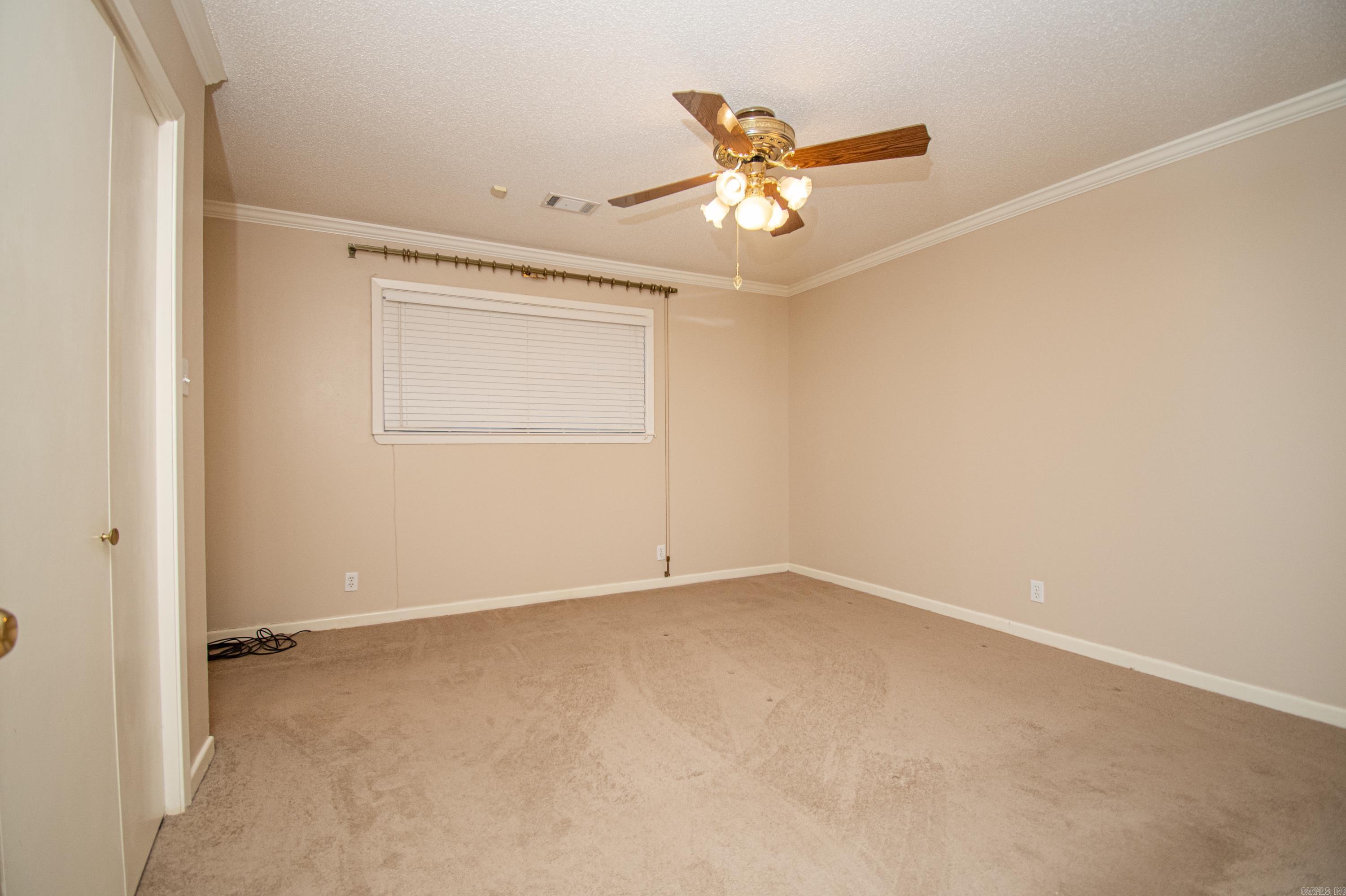 COUNTRY CLUB TERRACE - Residential