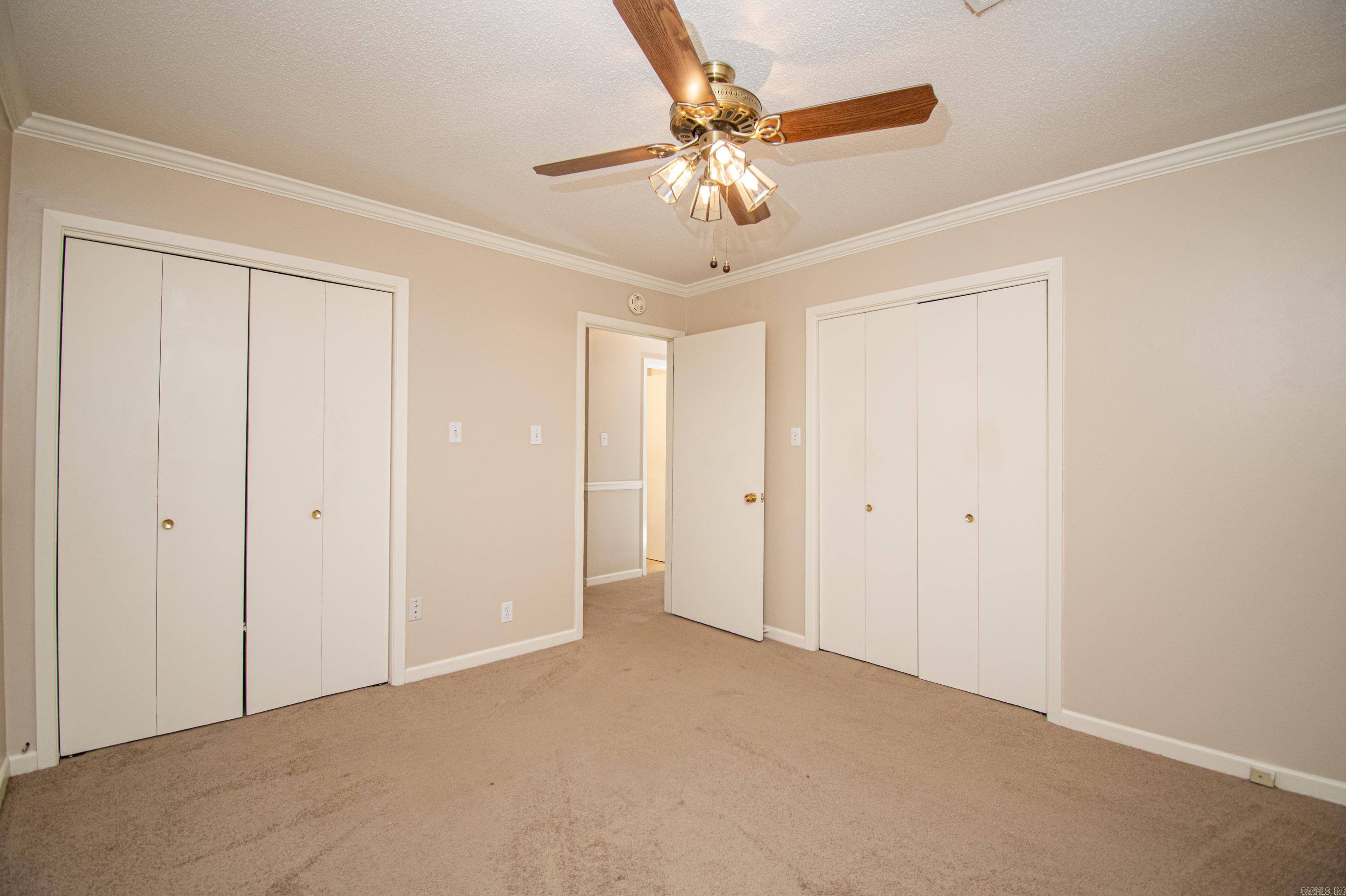 COUNTRY CLUB TERRACE - Residential