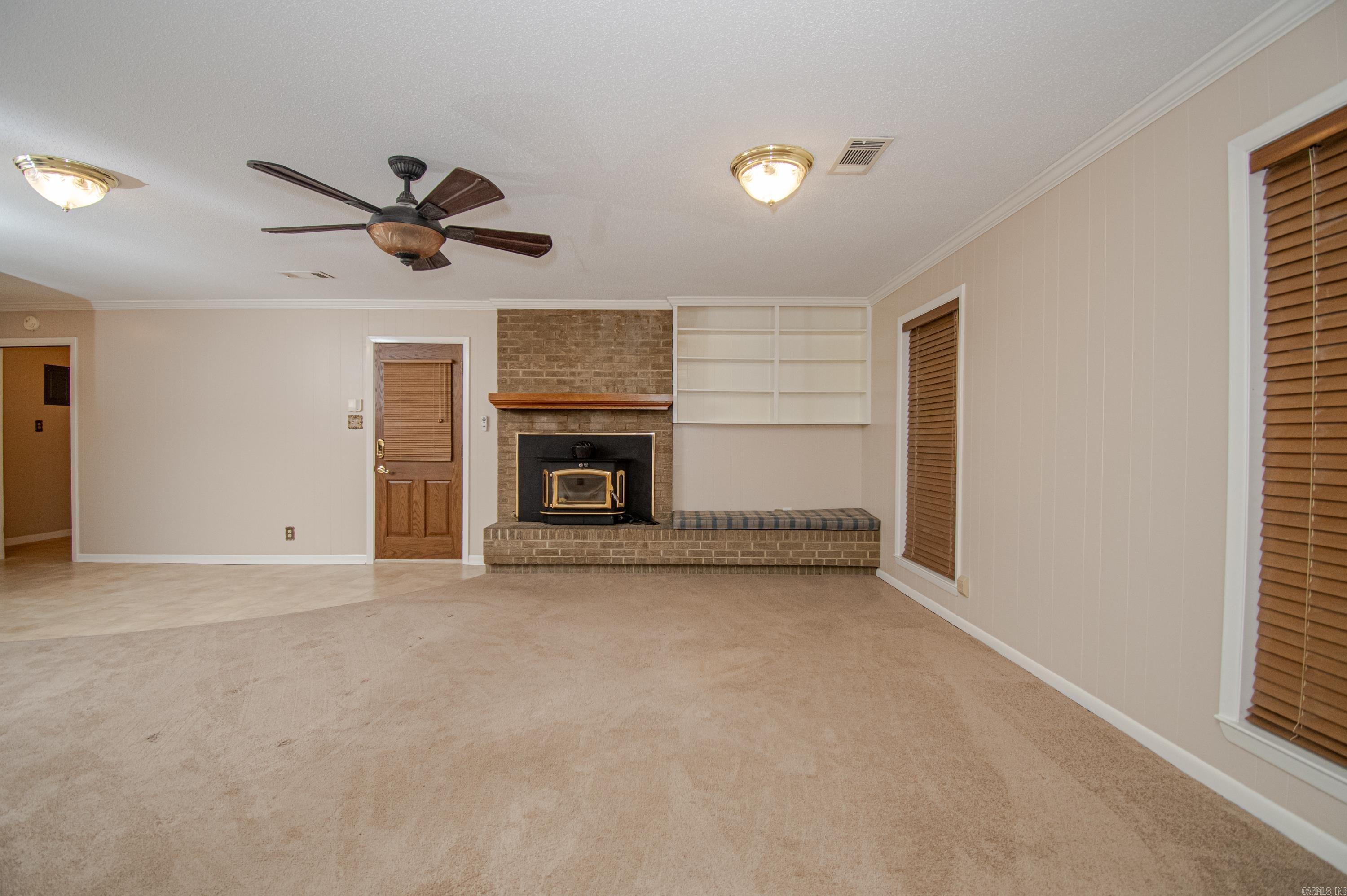 COUNTRY CLUB TERRACE - Residential