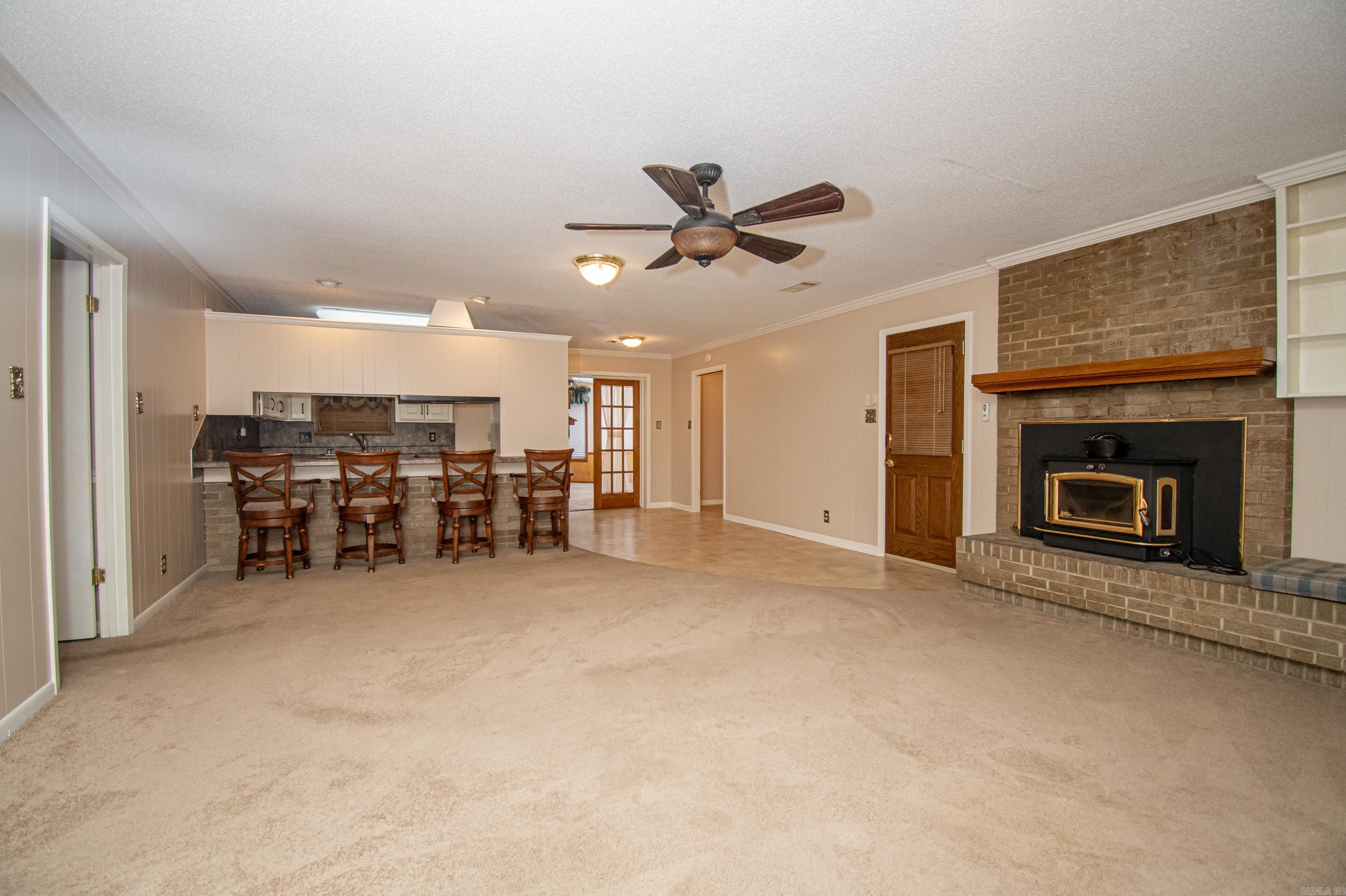 COUNTRY CLUB TERRACE - Residential