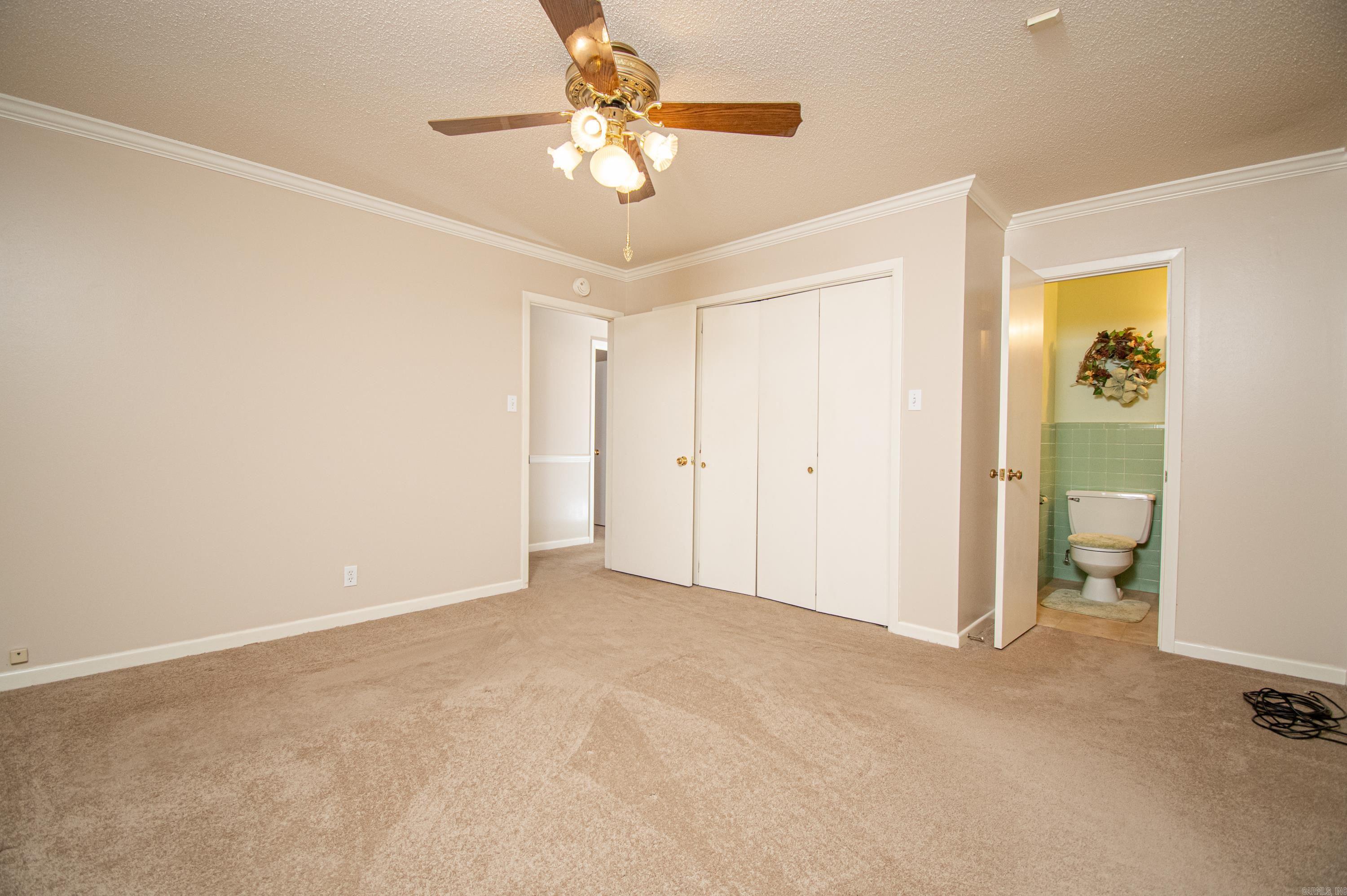 COUNTRY CLUB TERRACE - Residential