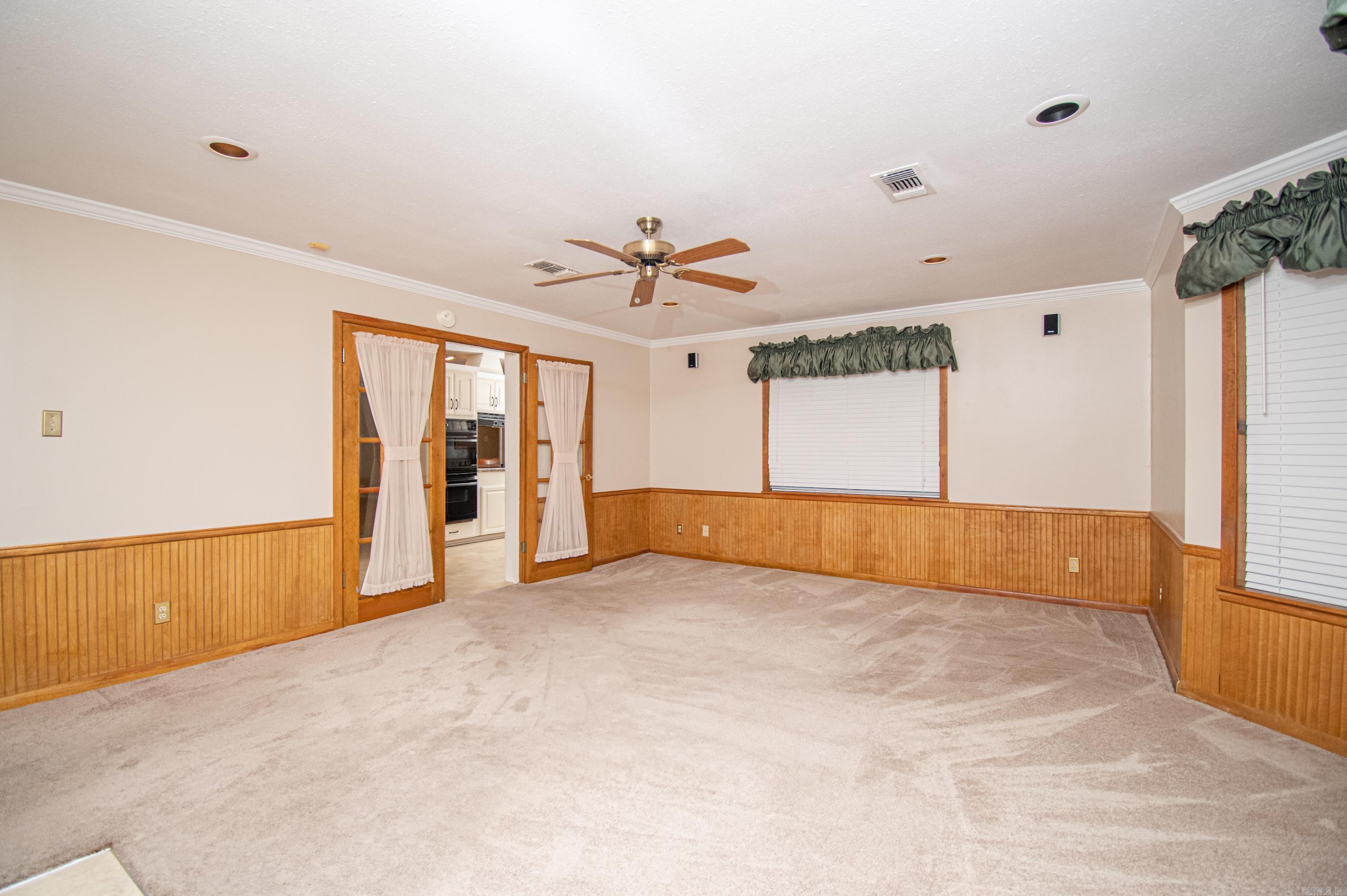 COUNTRY CLUB TERRACE - Residential